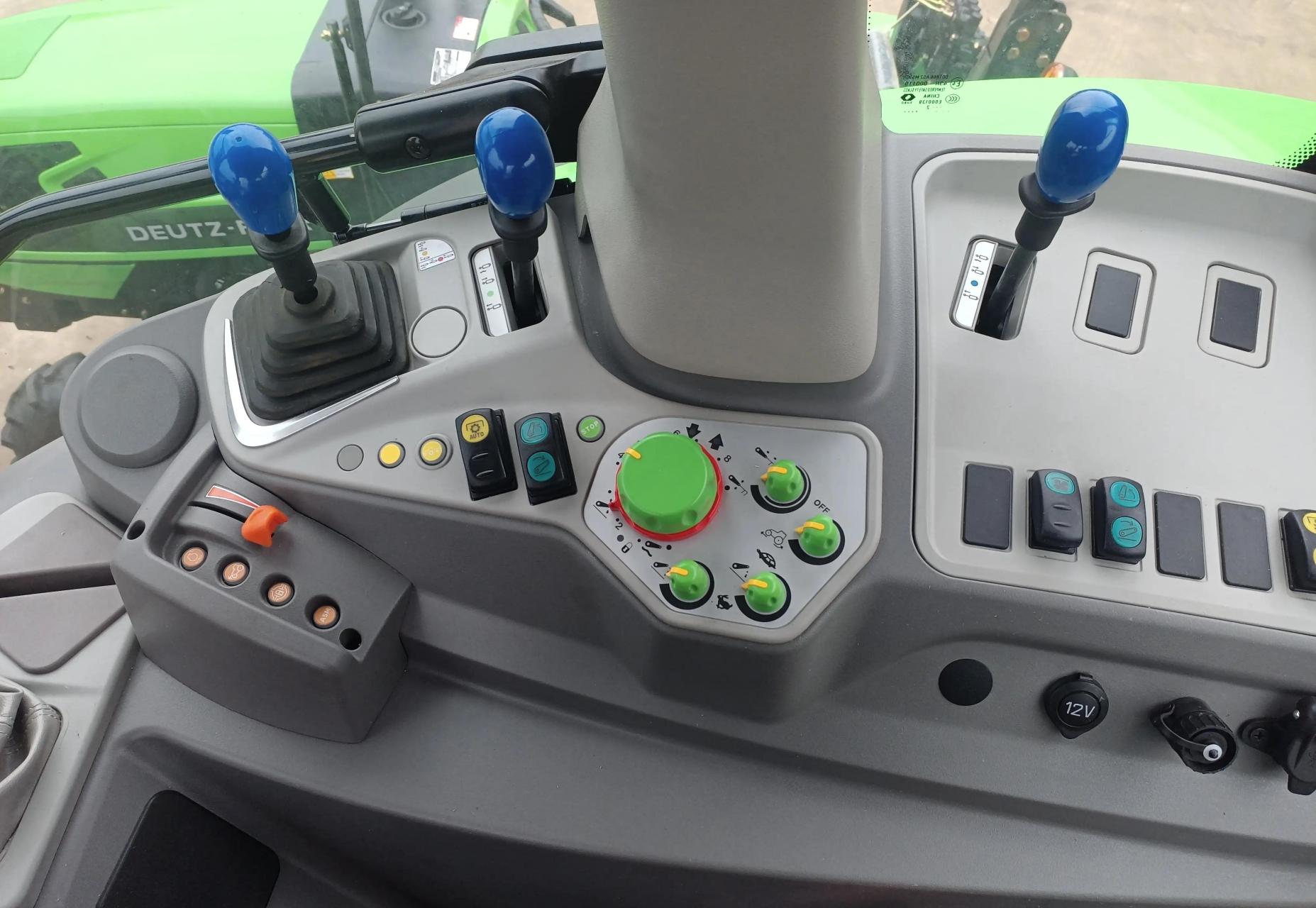 没错,就是这台道依茨法尔8w ps2804拖拉机,据用户亲测,干满一大天活