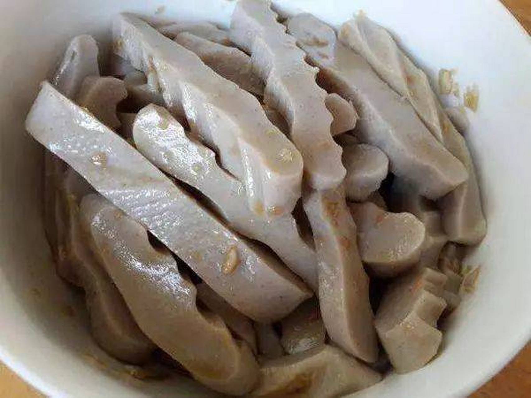 高庙扒糕是河北石家庄深泽县的著名传统特色小吃之一,高庙扒糕以荞麦