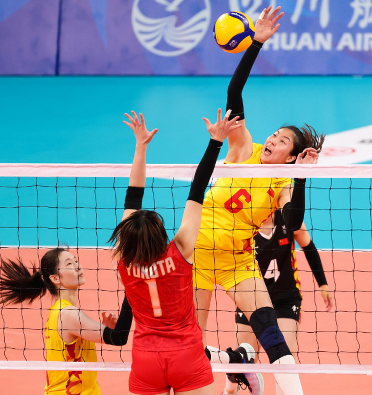 这场大运会女排决赛同样引人关注.