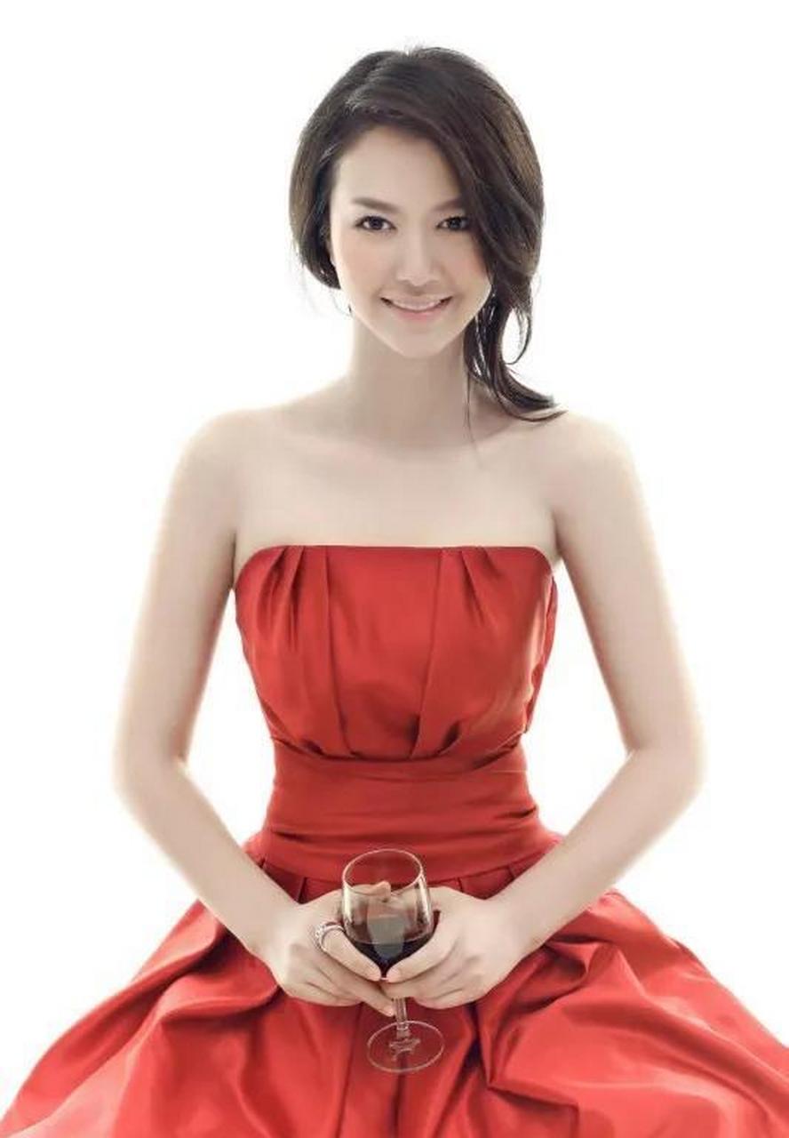 茗洋娱乐-乐珈彤美女明星