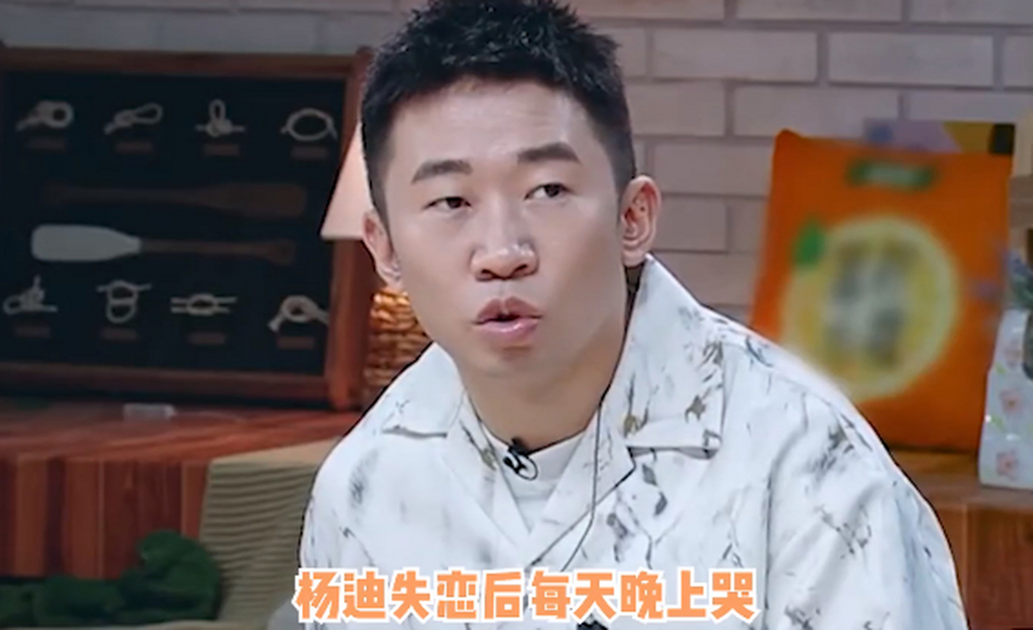 杨迪还是没能给女朋友一个婚礼. 当年,小s:杨迪,你万一最后没有娶她?