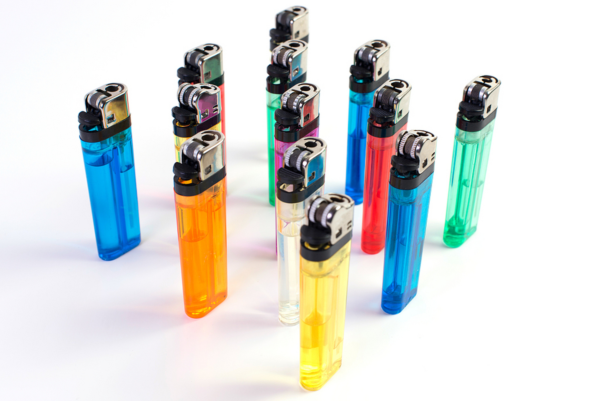 广州一醉酒男子误吞打火机 #广州一醉酒男子误吞打火机#近日,广州一位