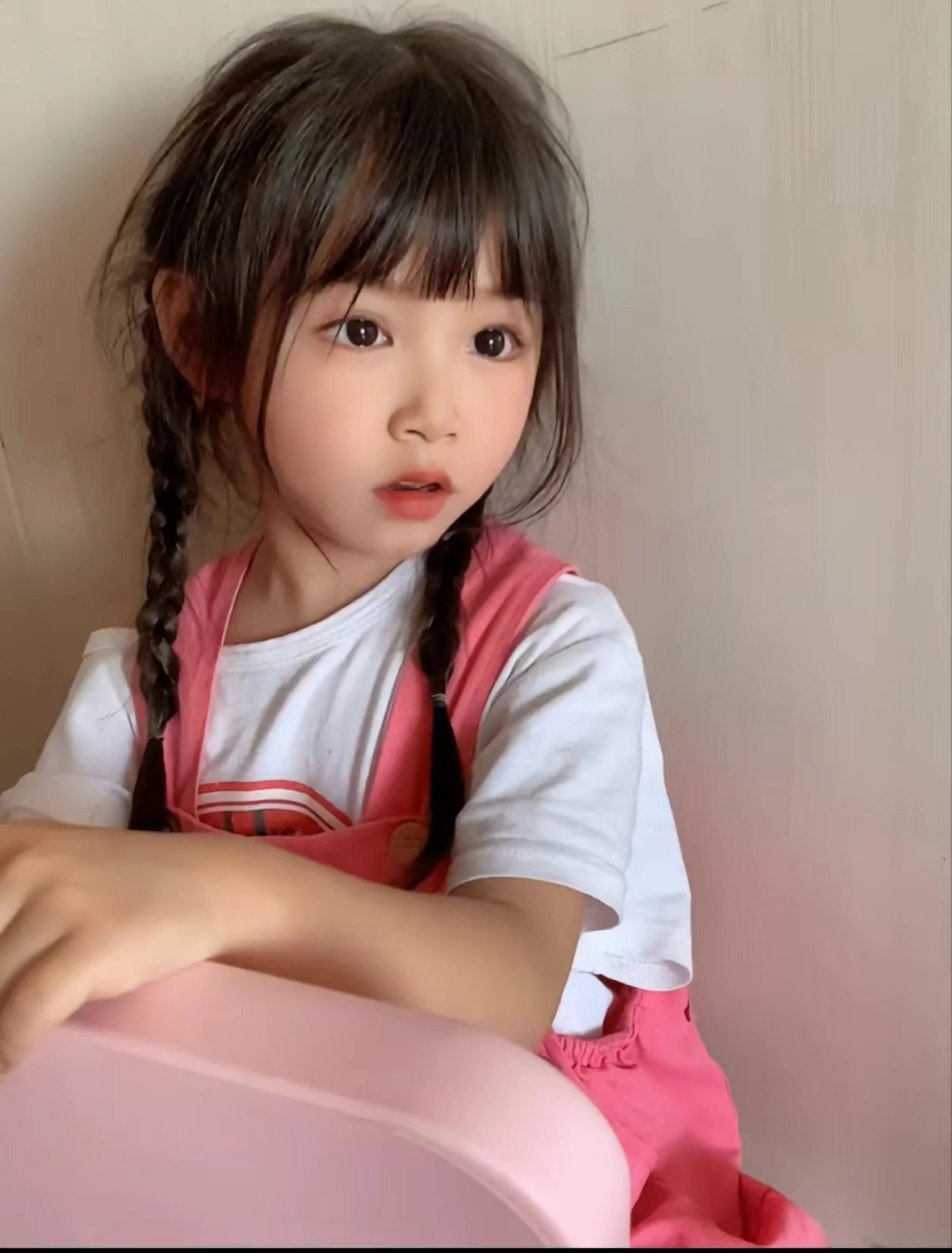 "折翼天使"蓝妮妮,患罕见歌舞伎综合征,圈粉百万,却生活不能自理