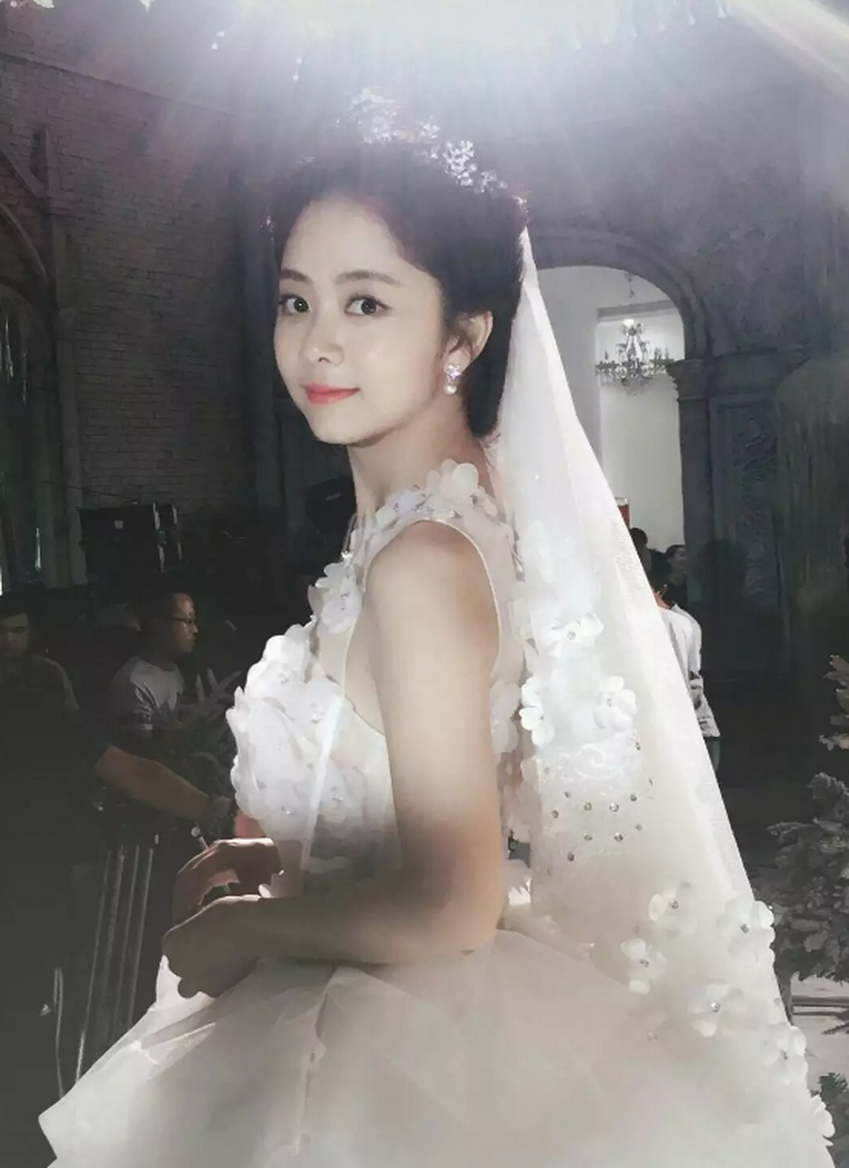 谭松韵被曝隐婚,老公疑是王思聪兄弟,和杨幂刘诗诗唐嫣等女星均有渊源