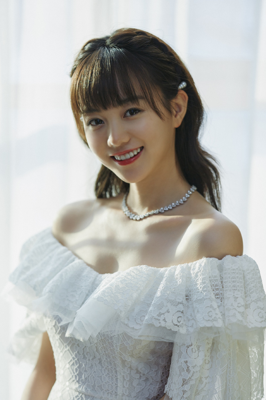 胡意旋是95后云南女生,成为演员前读的是会计专业