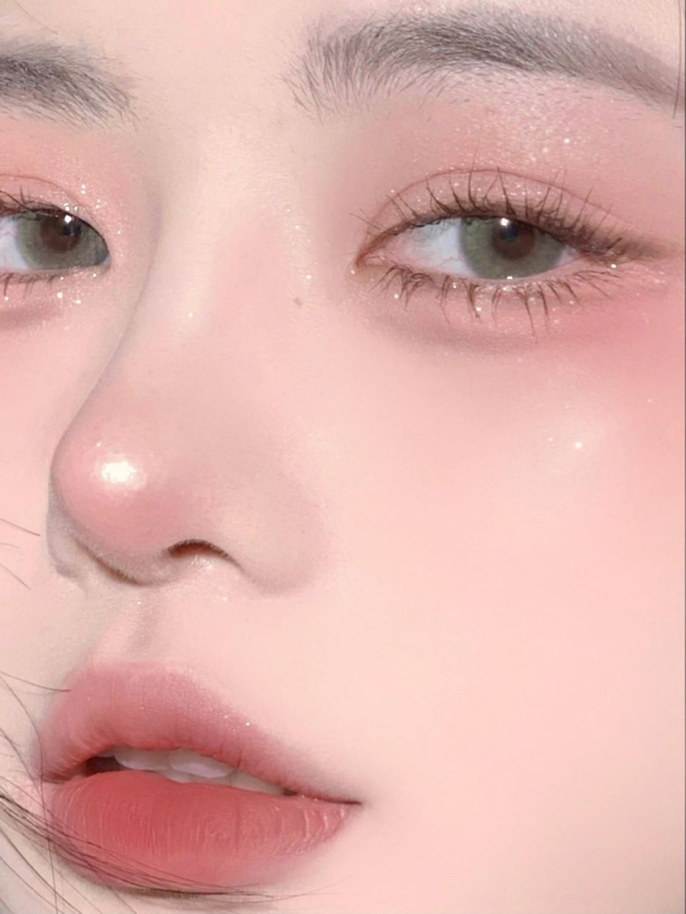 我见犹怜 少女易碎感妆 冷色系的妆真的自带一种易碎感 需要被小心翼