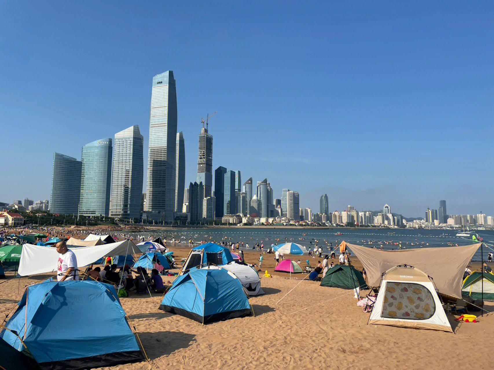 青岛8月的天气无需滤镜 "人如果能坚定内心所想,不攀比,不盲从,不被