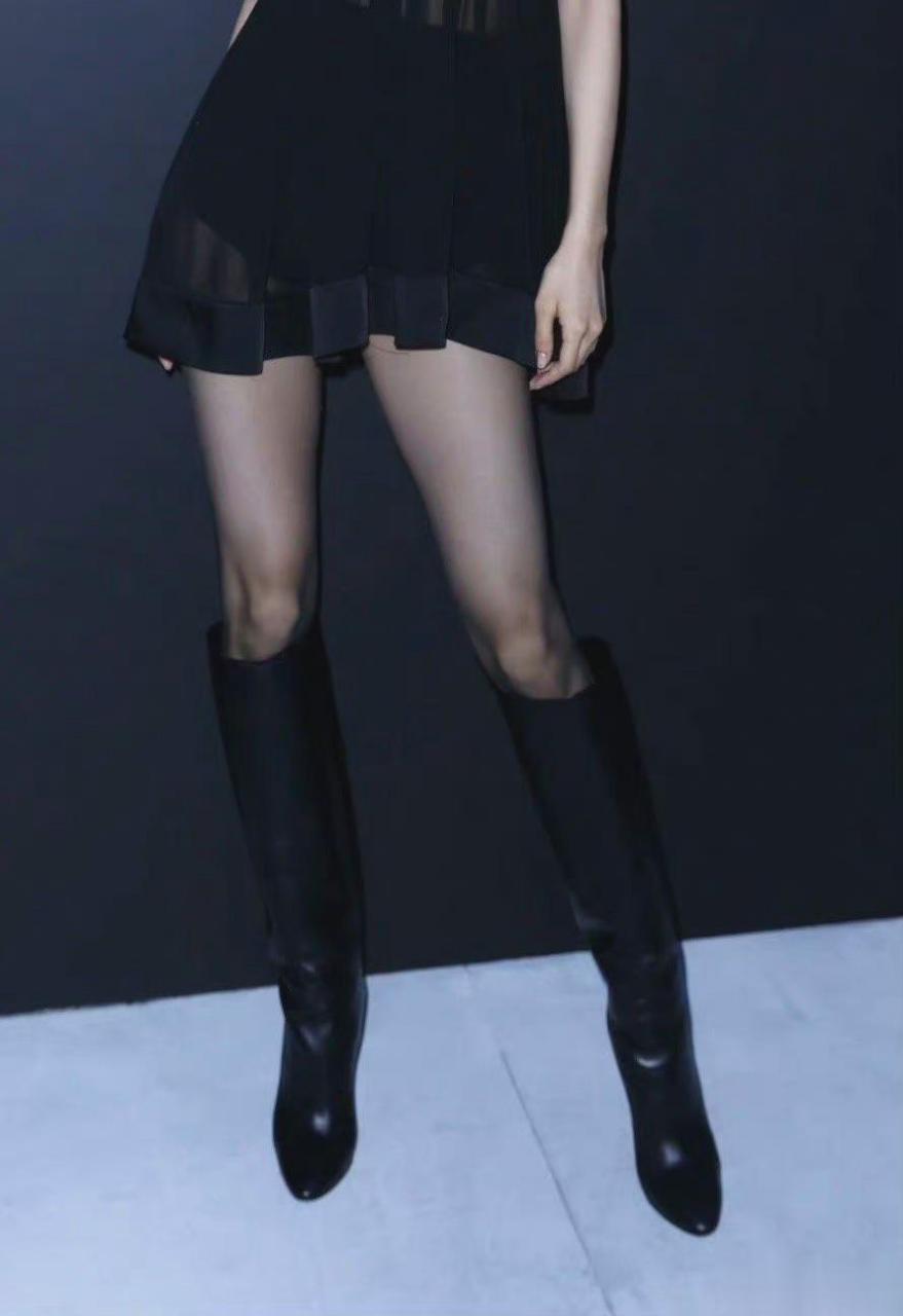 呜呜!谁不爱rose的腿!