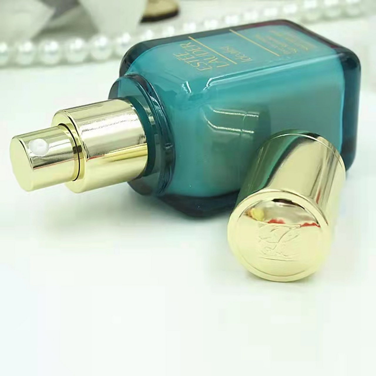 雅诗兰黛小绿瓶360 雅诗兰黛完美焕颜精华露 细致毛孔 蕴含全新改良