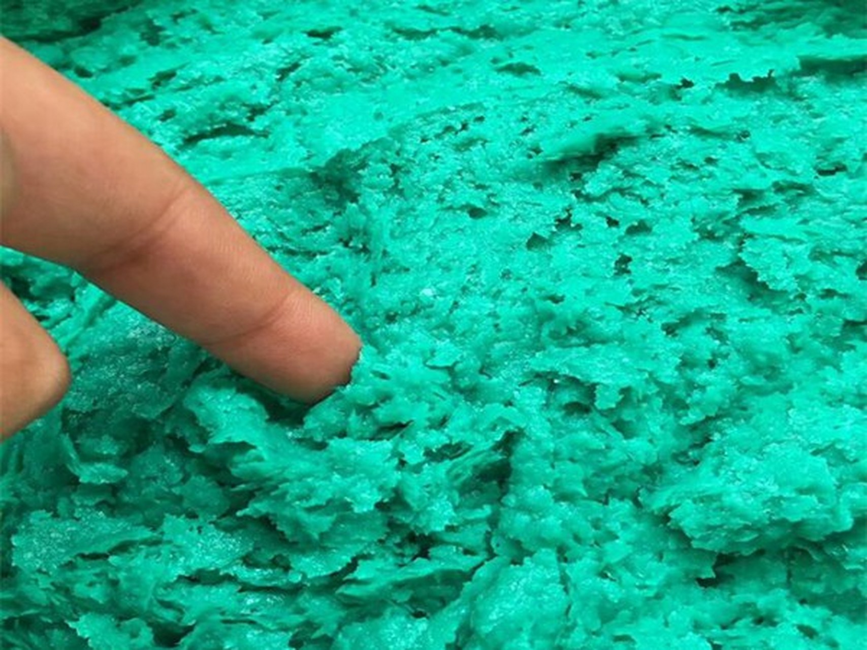 高温玻璃鳞片胶泥厂家,耐高温180摄氏度,以耐高温树脂为原材料,添加