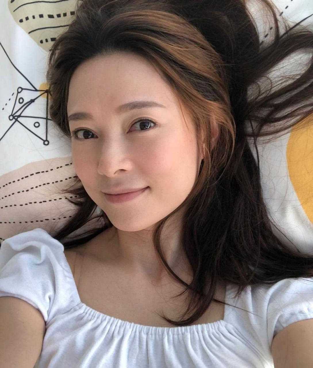 郭晋安的老婆图片