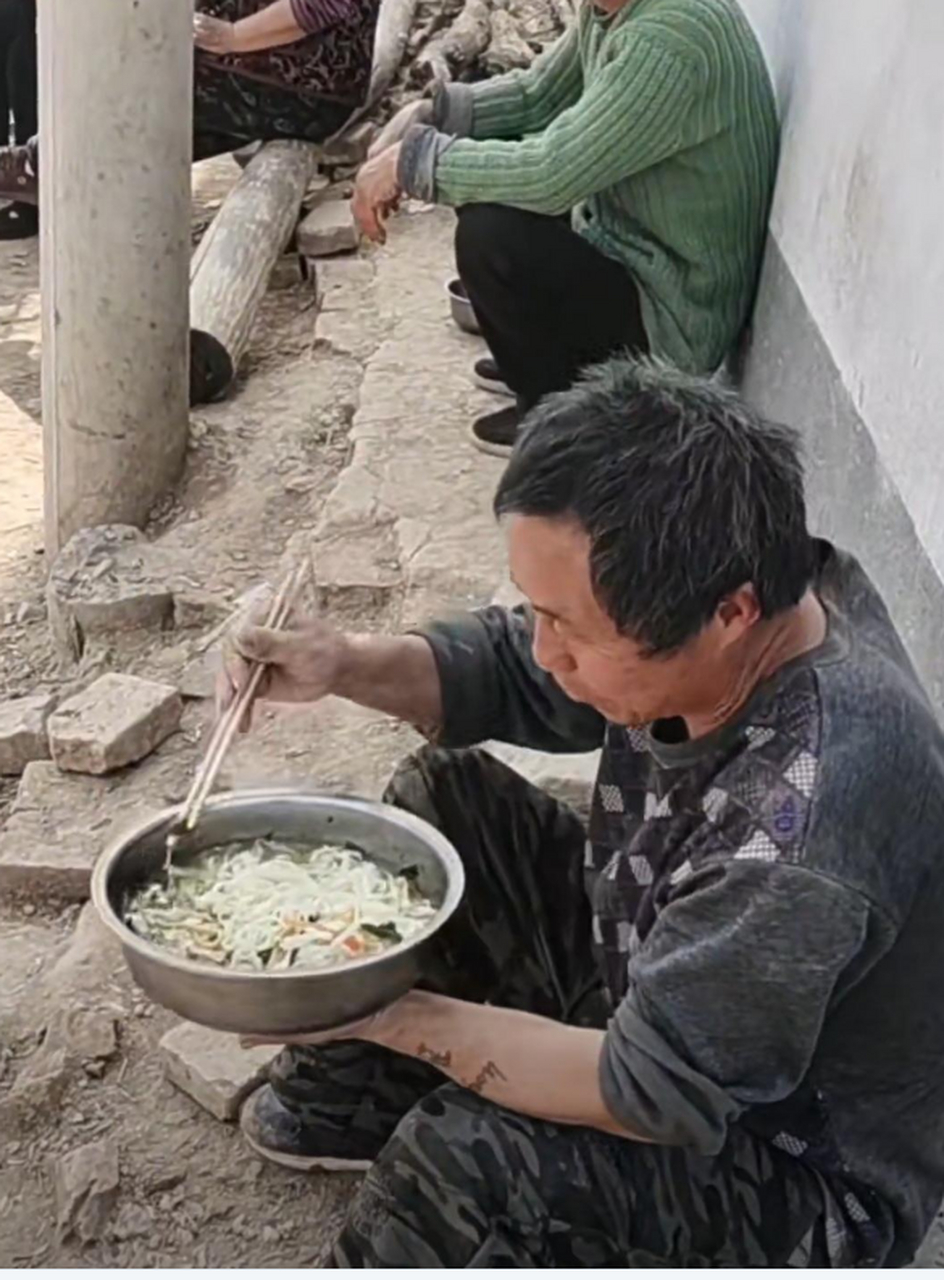 快来看,这是网红解放吗?玉霞他老头?