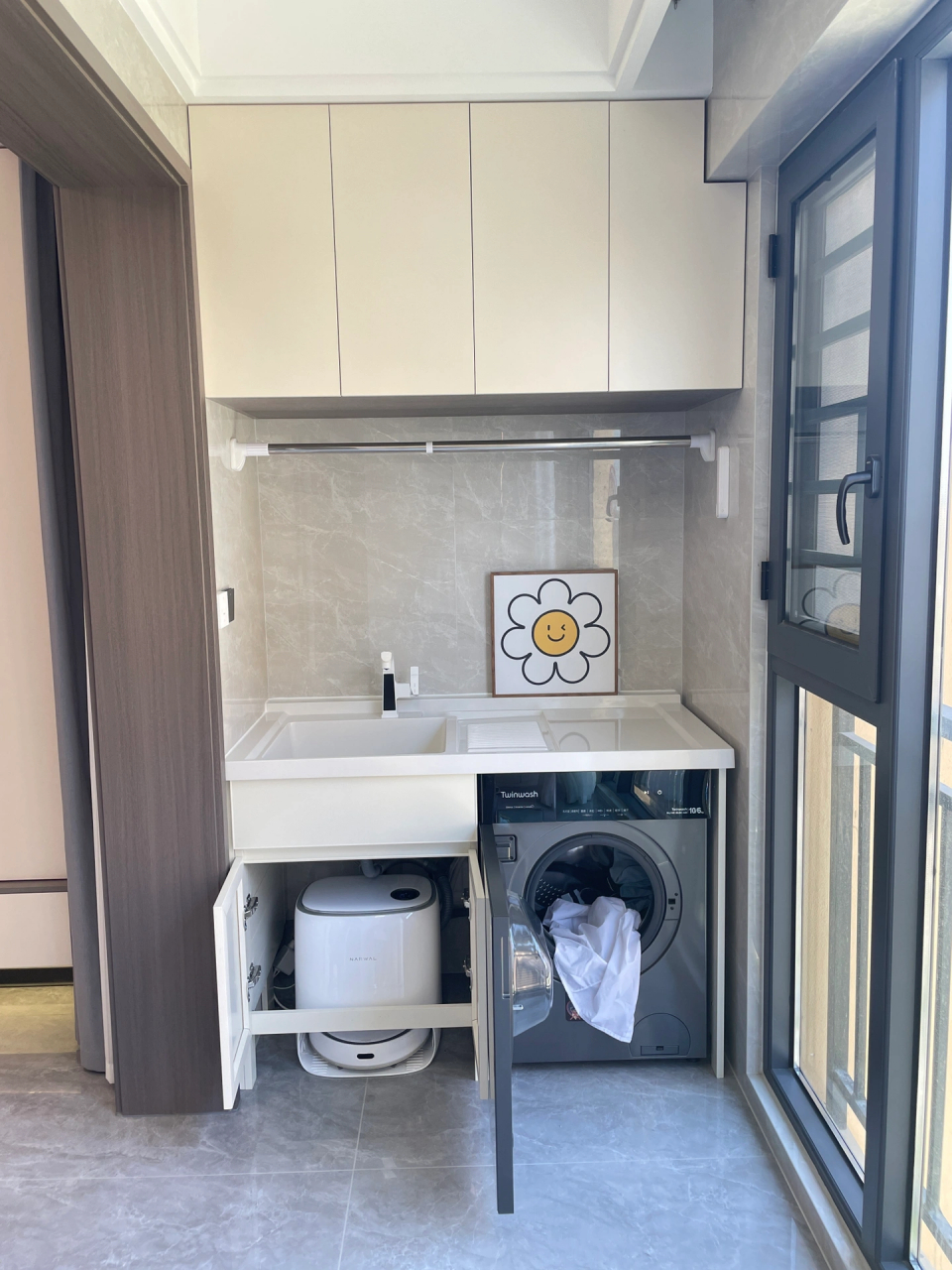 木工做的吊柜77定制的洗衣池阳台柜一千块搞定太实用了!