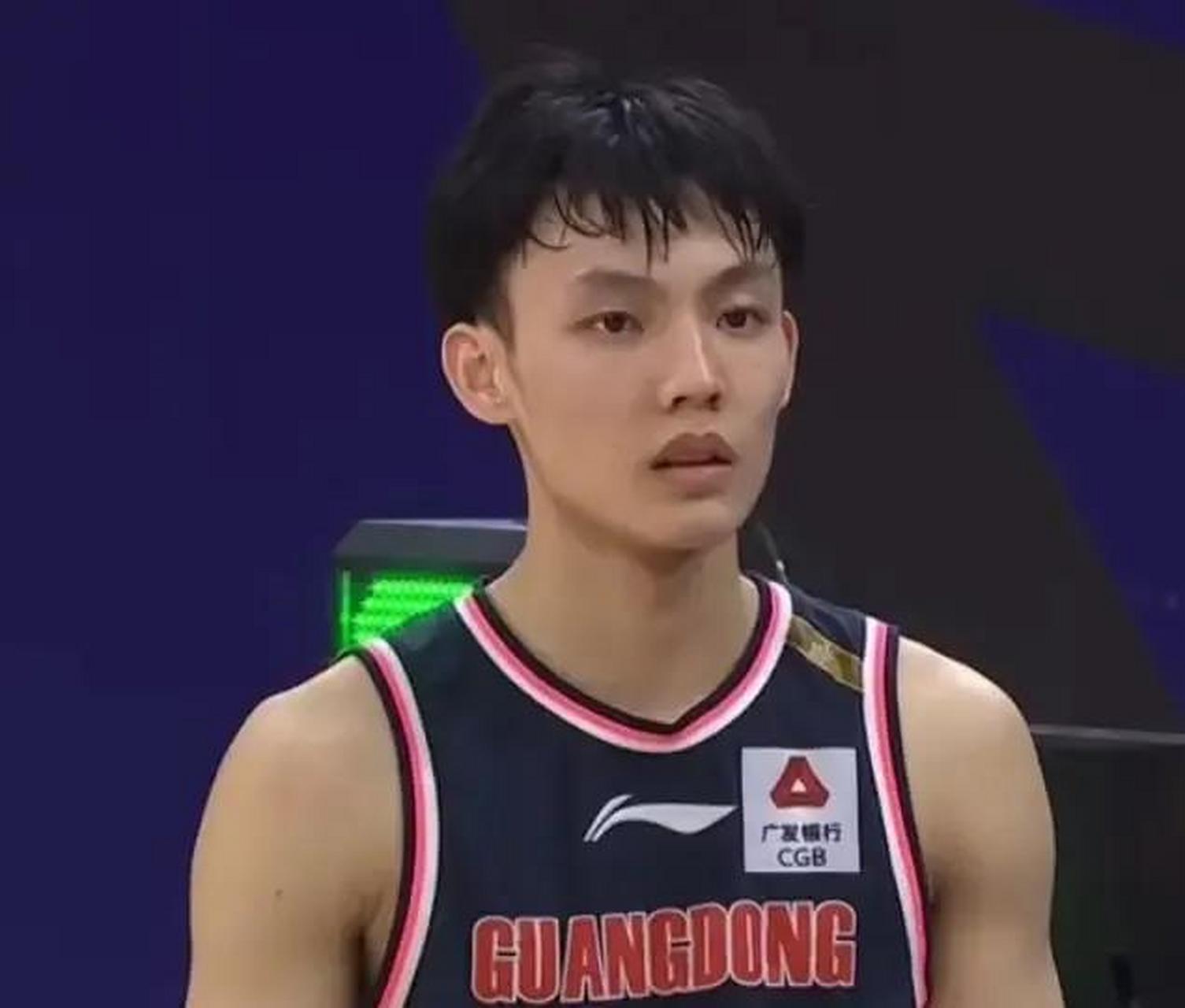 徐杰上场45分钟  广东东莞大益102:93山东高速 今晚的比赛打得不算