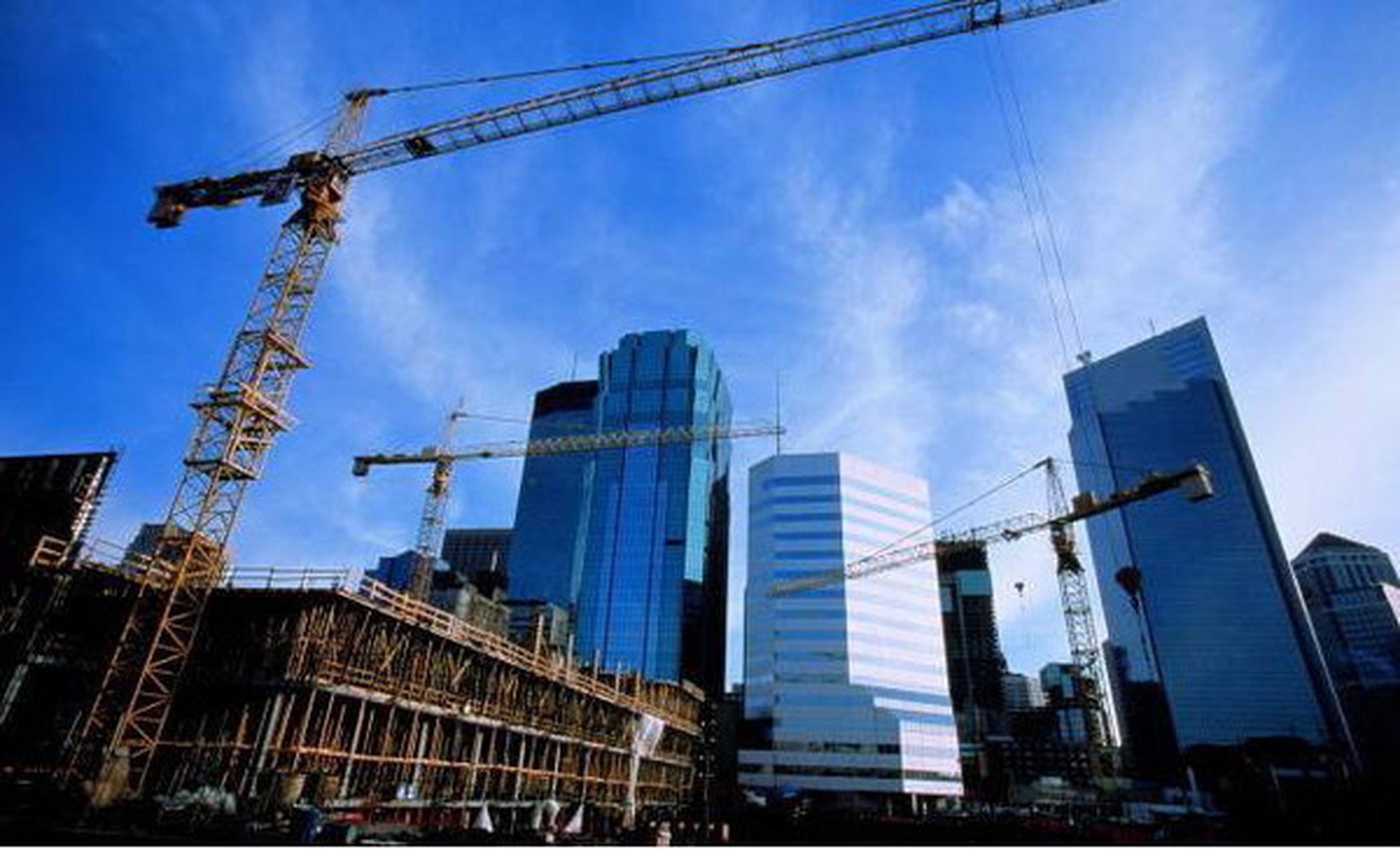 《建筑工程施工许可证》注明的合同开工日期在2016年4月30日前的建筑