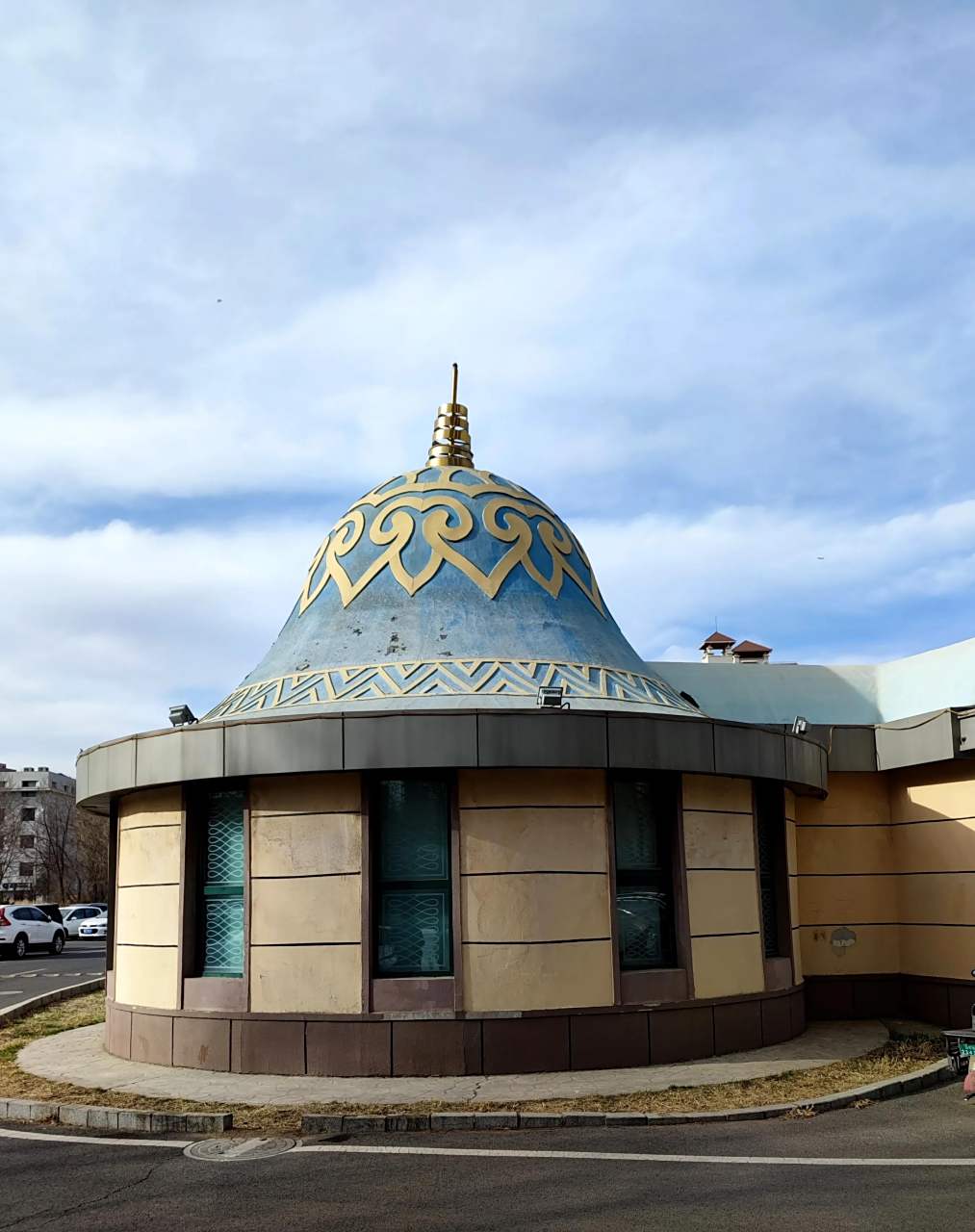 内蒙古呼和浩特市仕奇公园的标志性建筑,如今也拆了,当初是拍摄电影