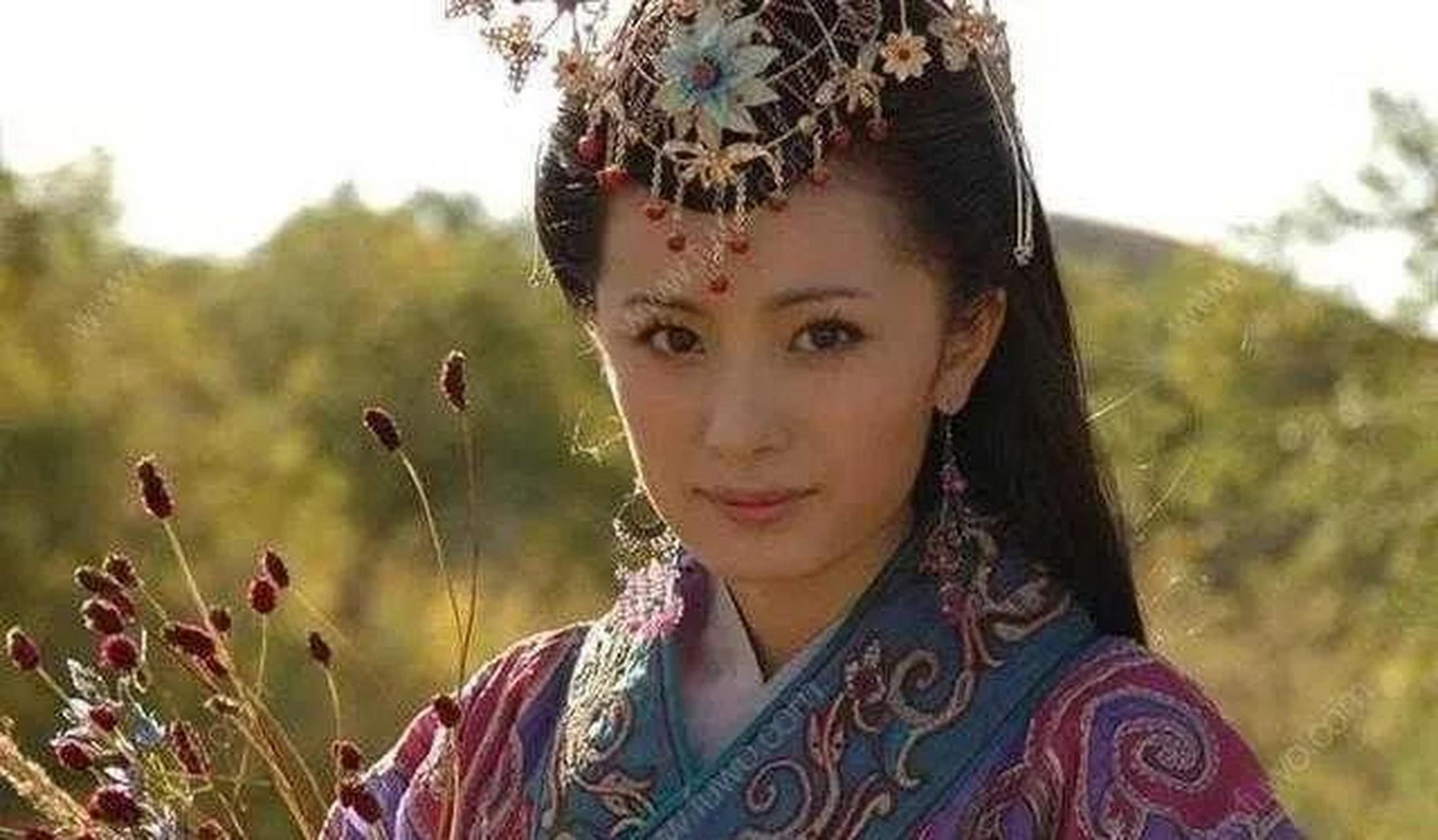 公元596年,突厥四可汗之一的突利可汗遣使向隋文帝杨坚求亲.