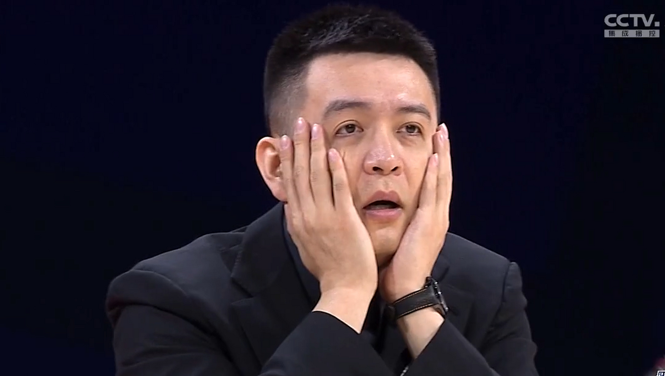 杨鸣表情包又来了! 这一次看看,和上次有啥不一样吗? 杨指导真是拼了!