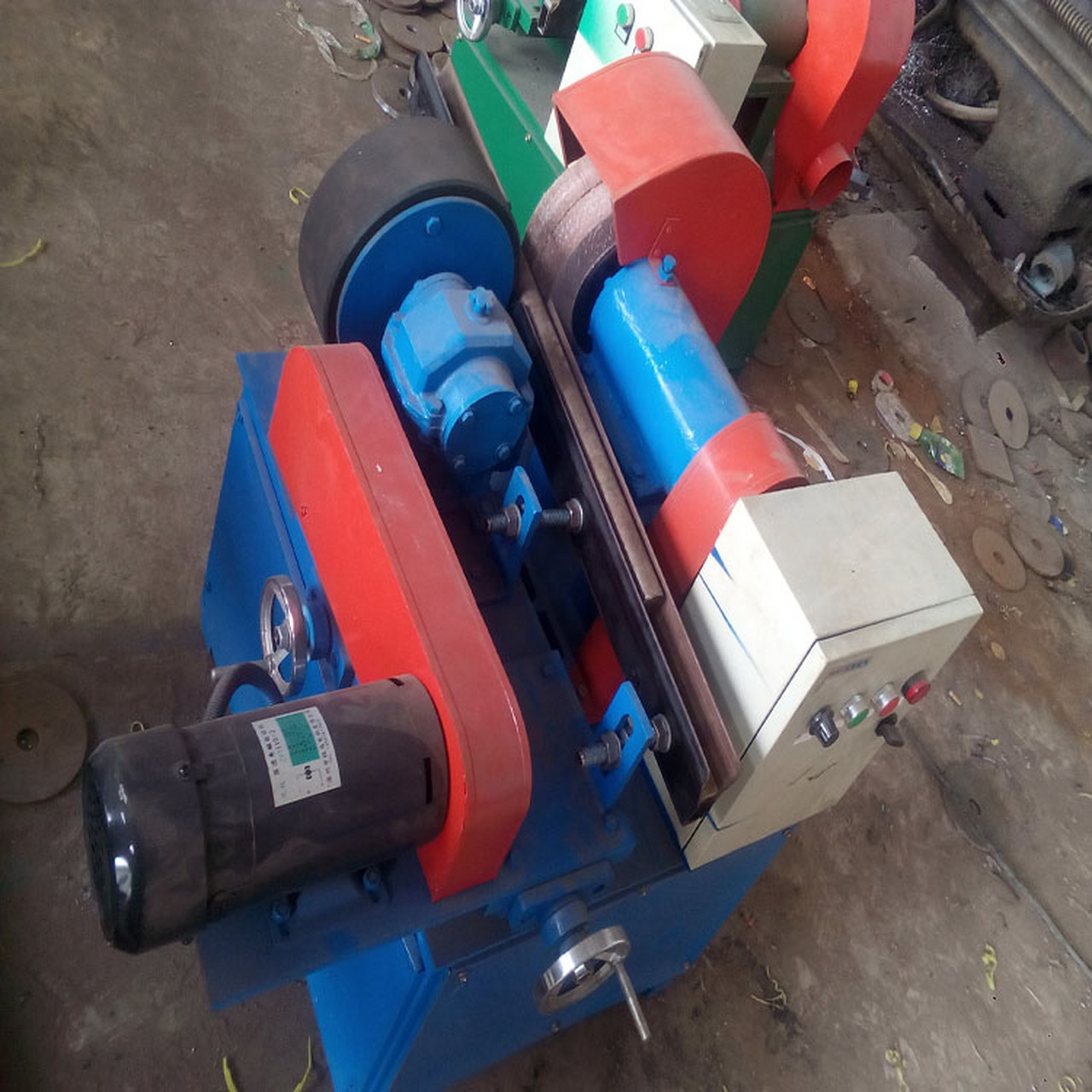 小型圆棒抛光机圆棒不锈钢抛光机厂家#圆棒抛光机# #圆钢抛光机# #圆