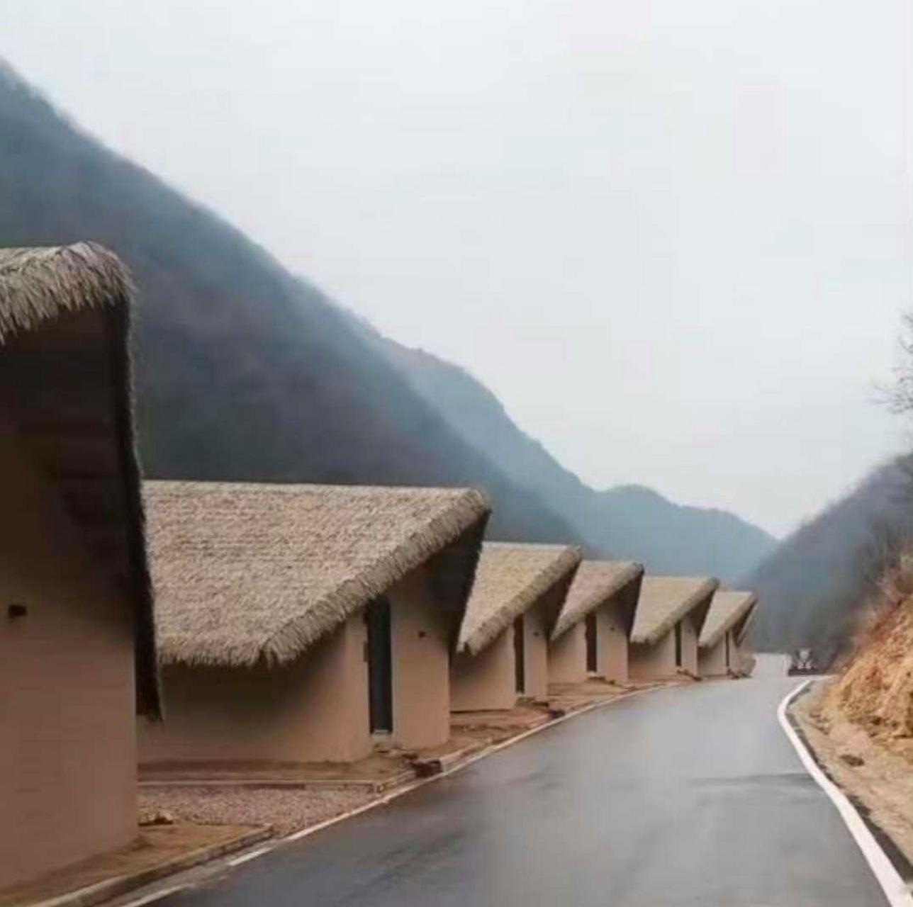 网友:这是我见过最豪华的茅草屋