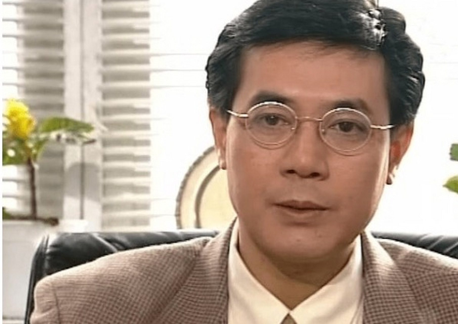 然而,我们不得不提及李成昌一直以来都以演技派著称,他的颜值并不是他