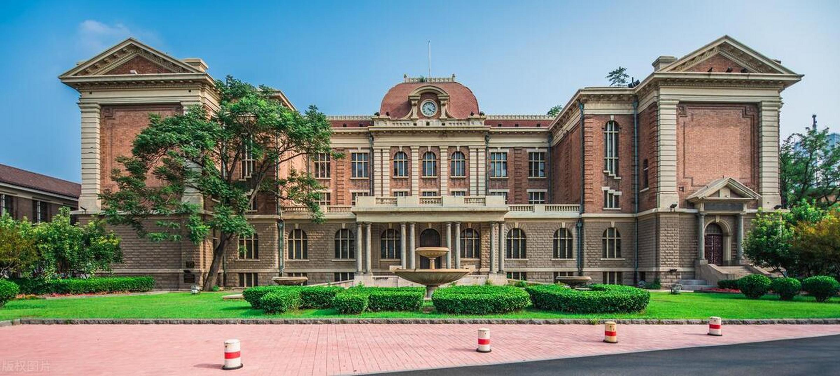 天津,万国建筑博览馆  成都道以南,马场道以北,西康路以东,马场道与