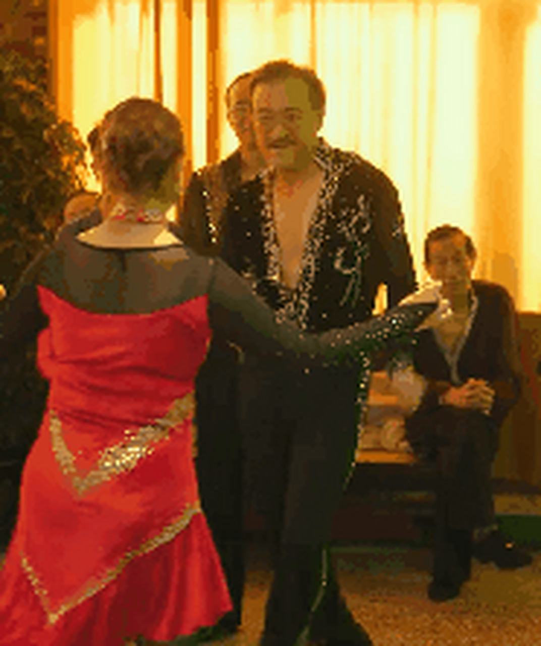 我的天,马队长太妖娆了,跳舞这身段比女人都软.