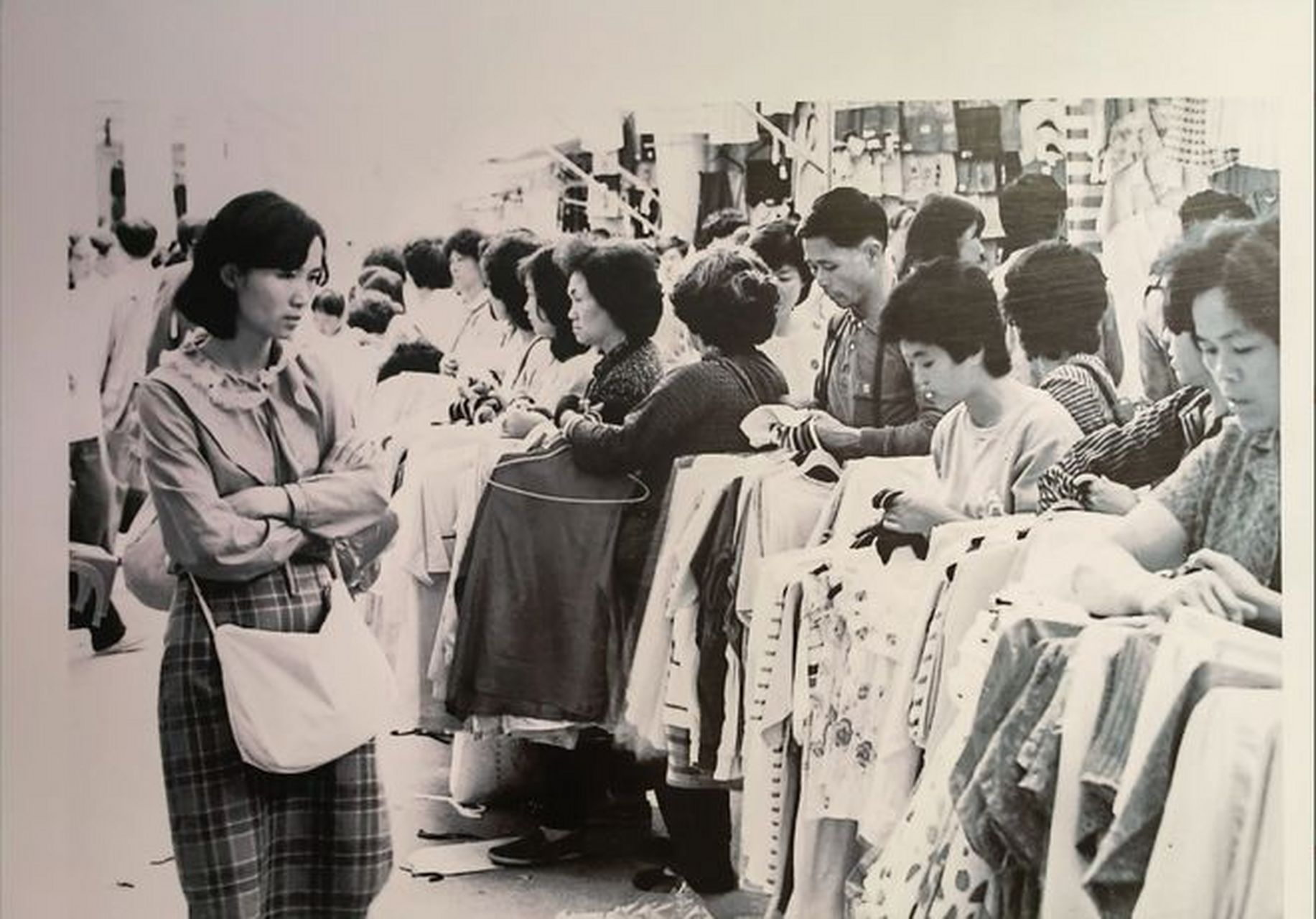 上世纪80年代,深圳的中英街成为了时尚潮流的代表之一.