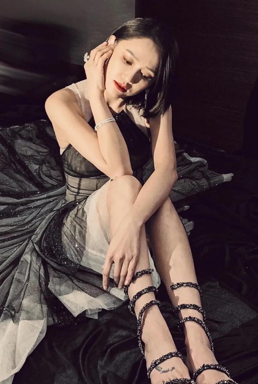 美丽的陈乔恩时尚写真欣赏! 676767