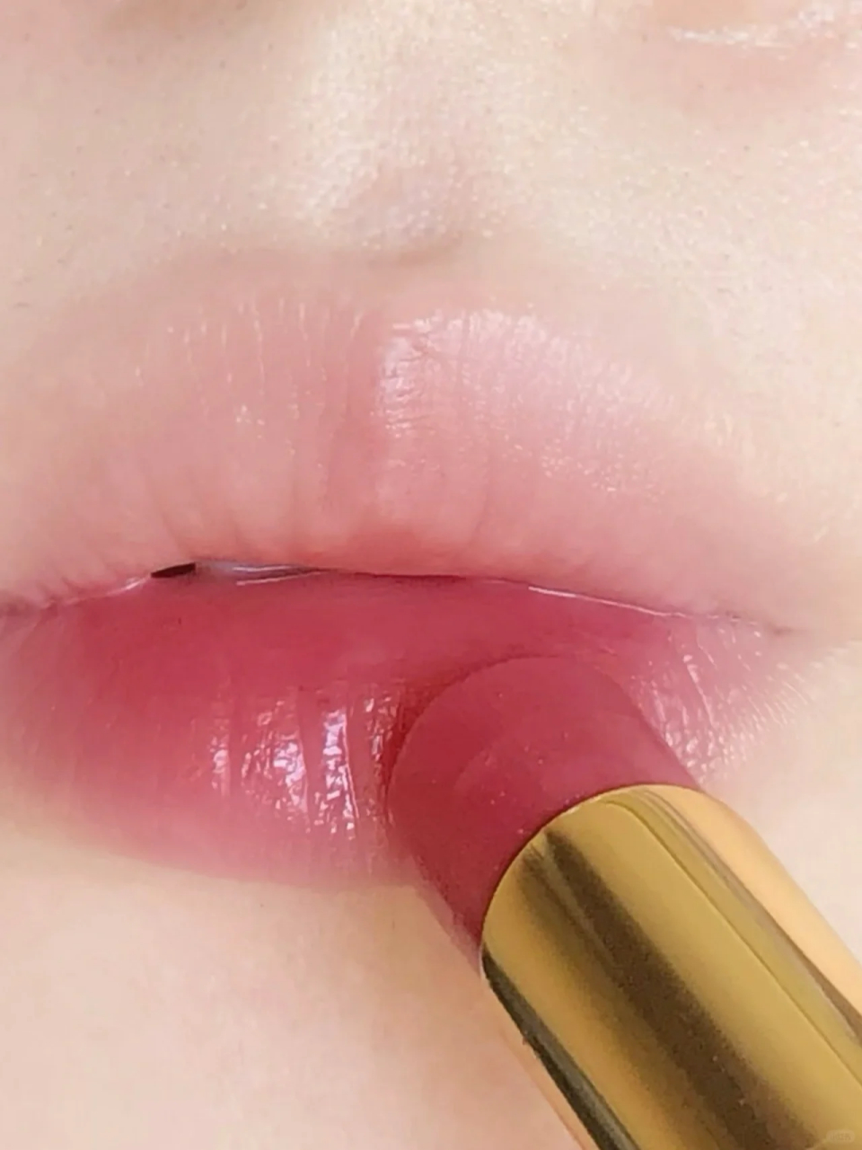 等了好久的ysl153终于来了捏. 抓紧上嘴拍拍!