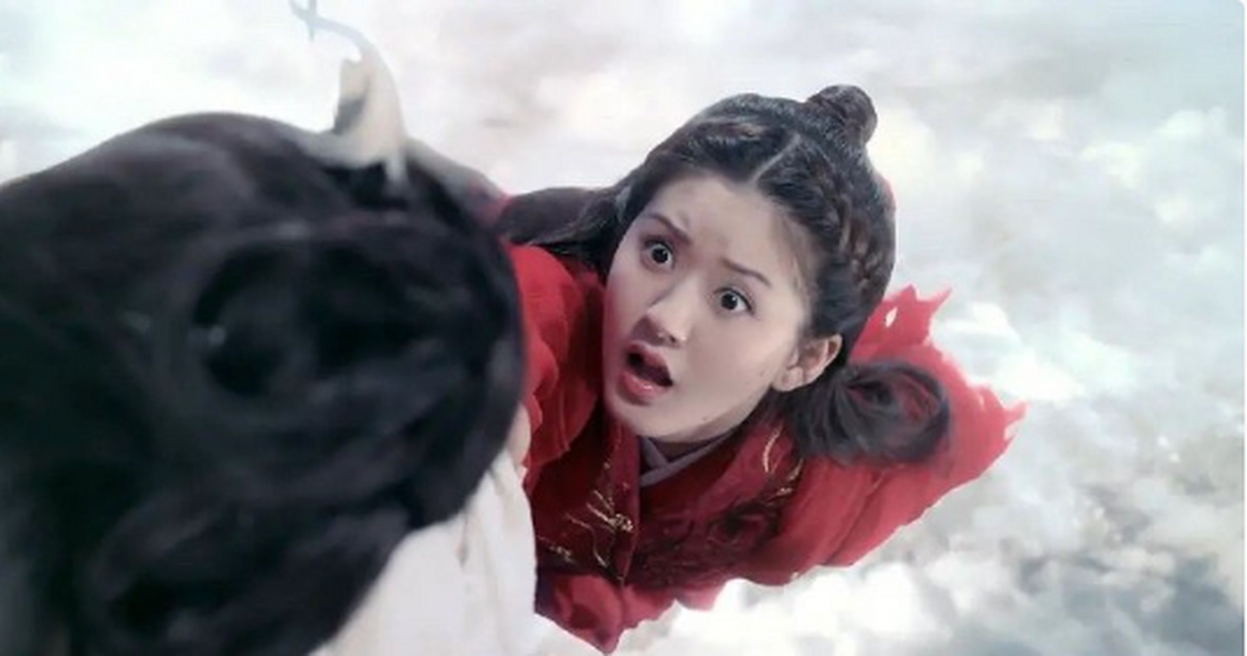 蒋依依,赵露思红衣造型,什么时候在一起合作一部双女主剧?