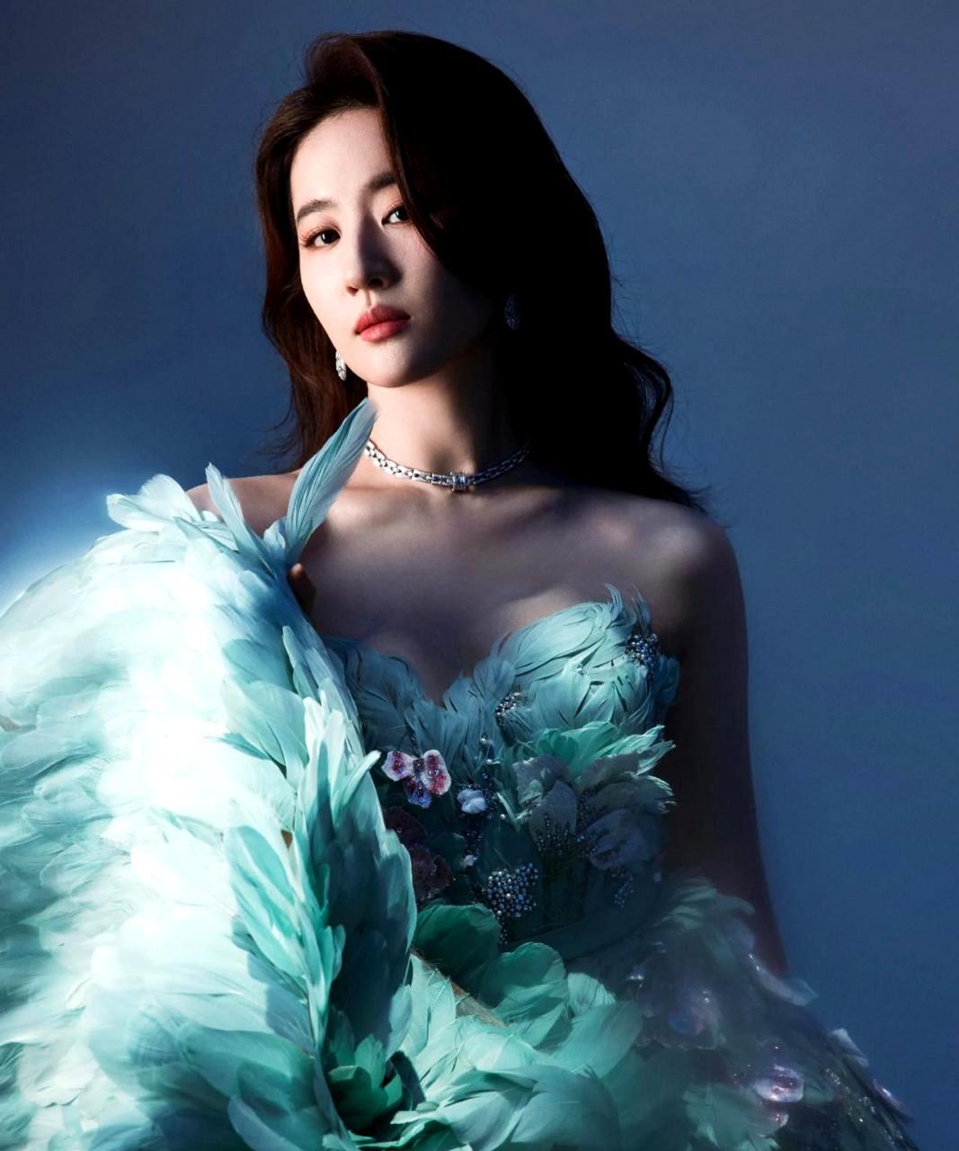 刘亦菲的红毯造型真是让人惊艳,她的美貌简直是纯天然的.