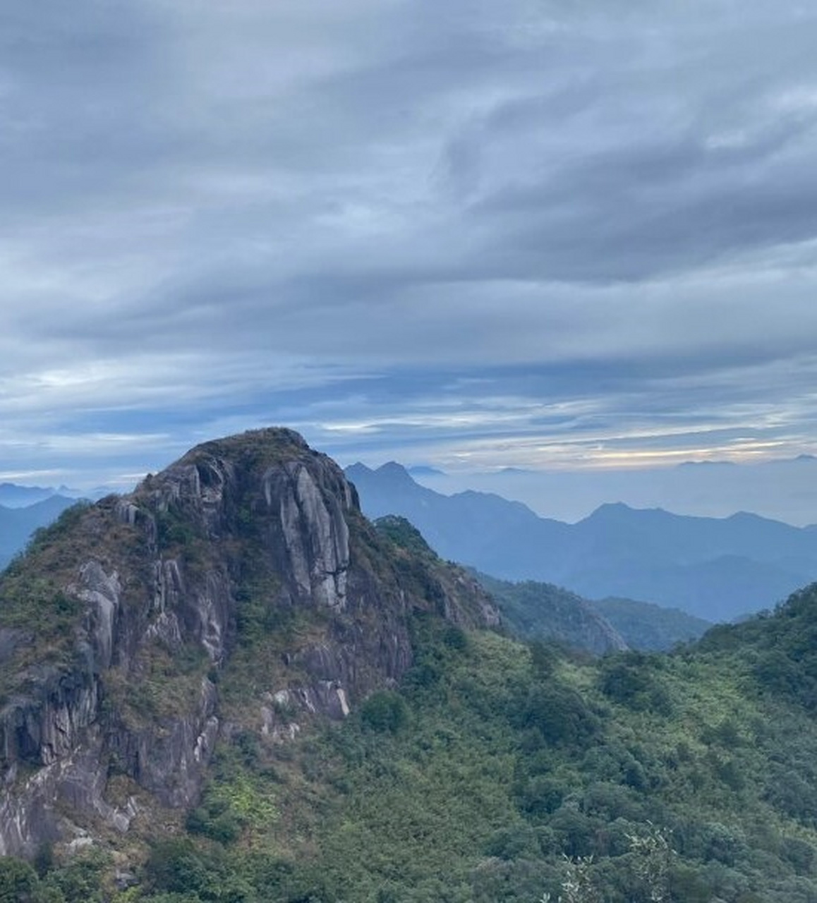 连州大东山一日速穿  传闻中的三大虐线之一连州大东山,石笋岭有点黄
