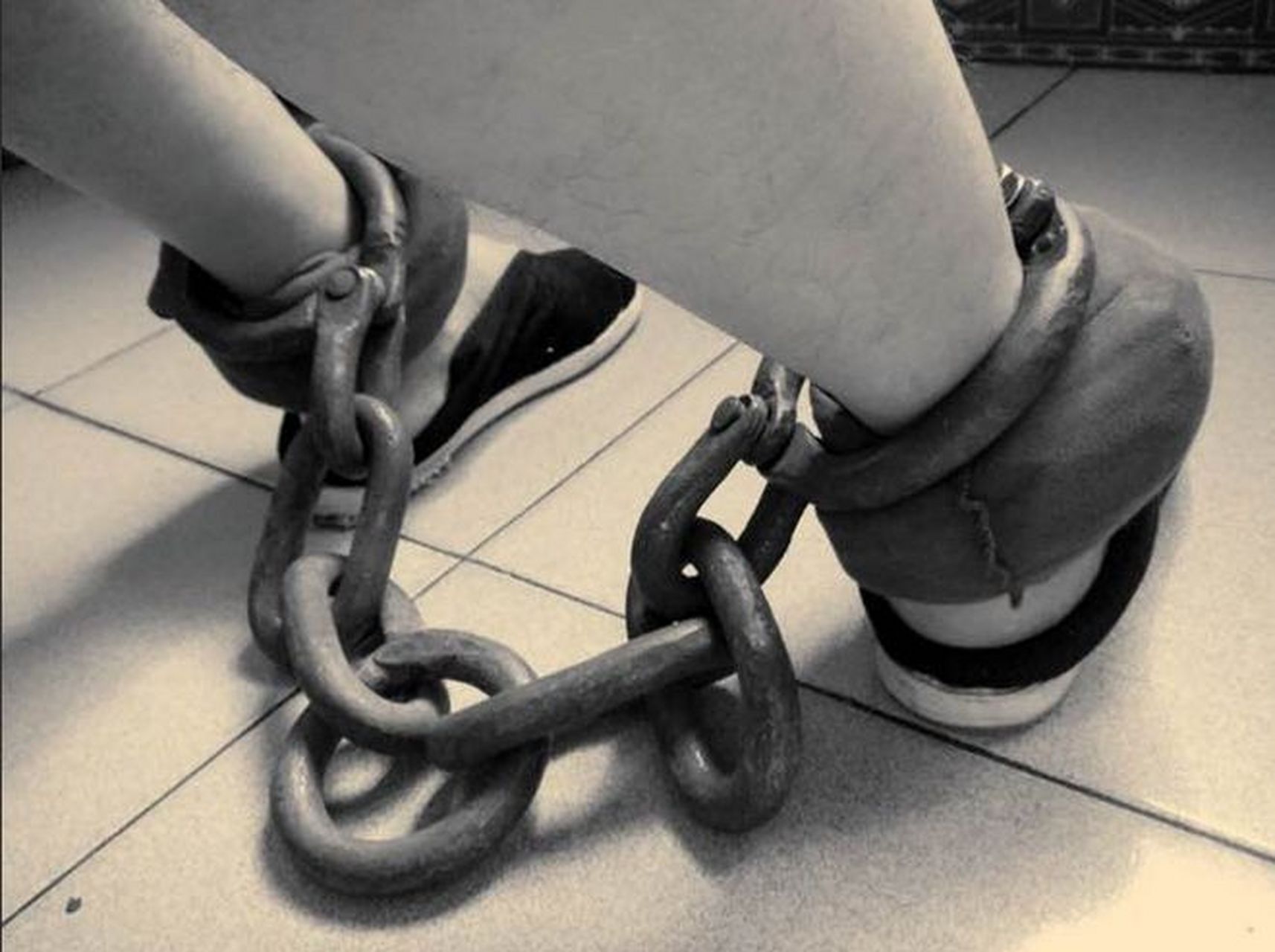 2015年,林某因贩毒被捕入狱,当天是她接受最终审判的