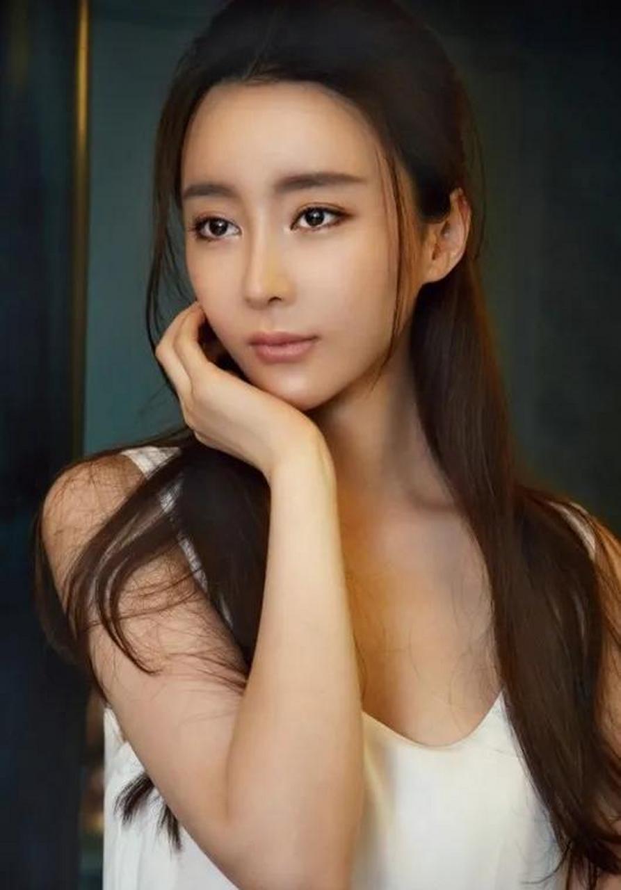 内地女演员孙雅