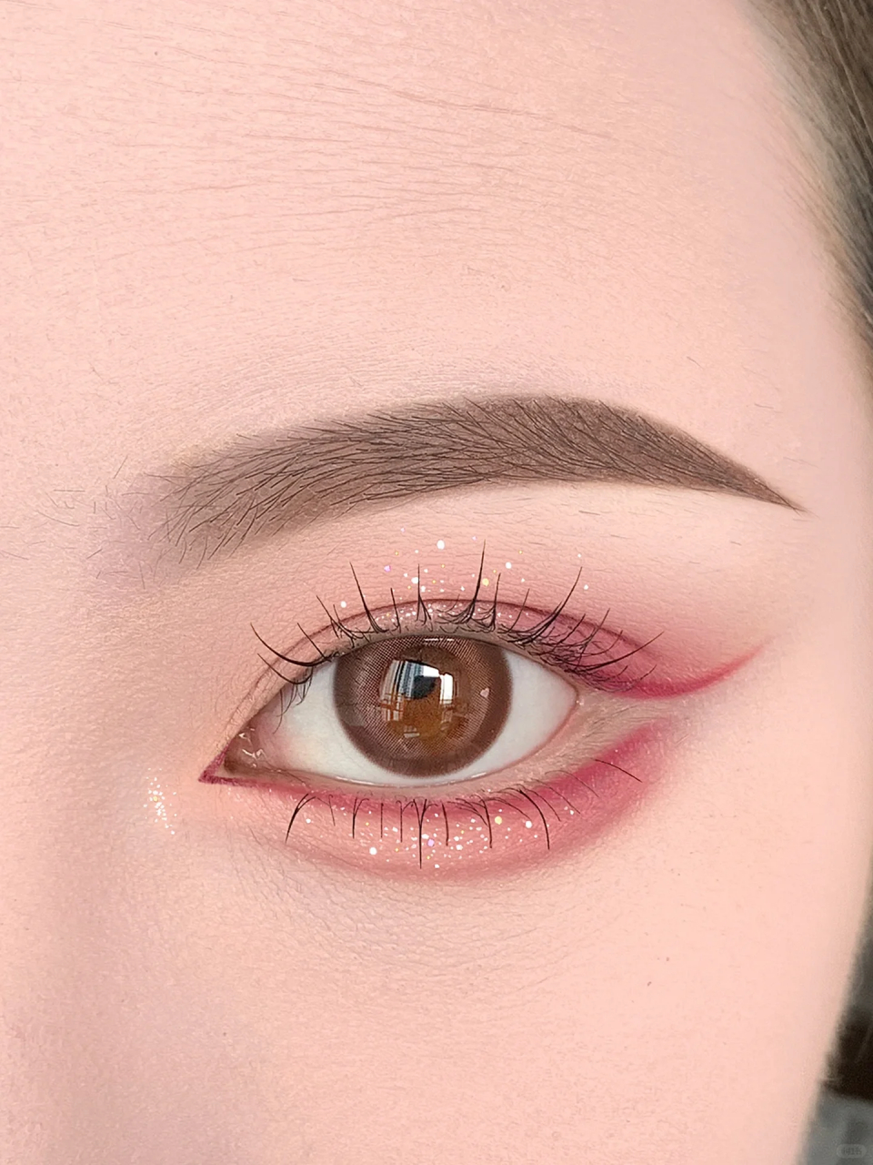 草莓爆汁软糖又甜又欲女团风兔系甜妹眼妆