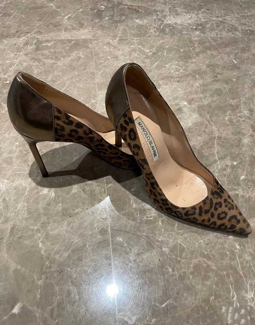 manolo blahnik 尖头高跟鞋,豹纹高跟十足女王范[哟]