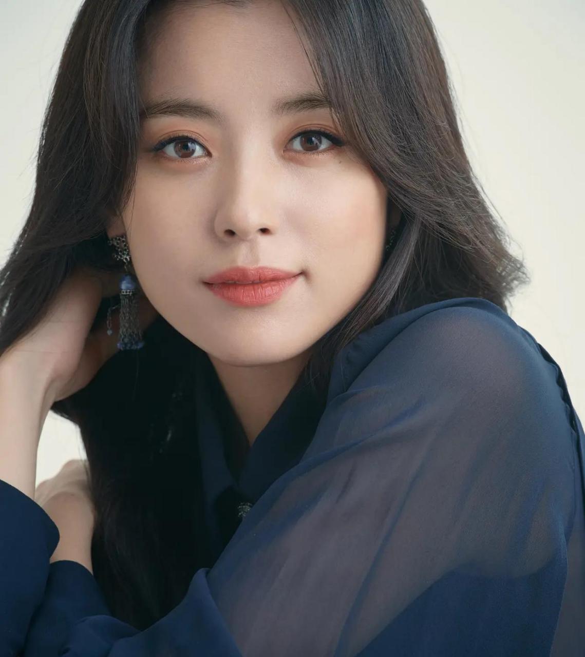 韩孝周 hyo-joo han,演员,模特,曾有"微笑天使"之称,代表作《春天