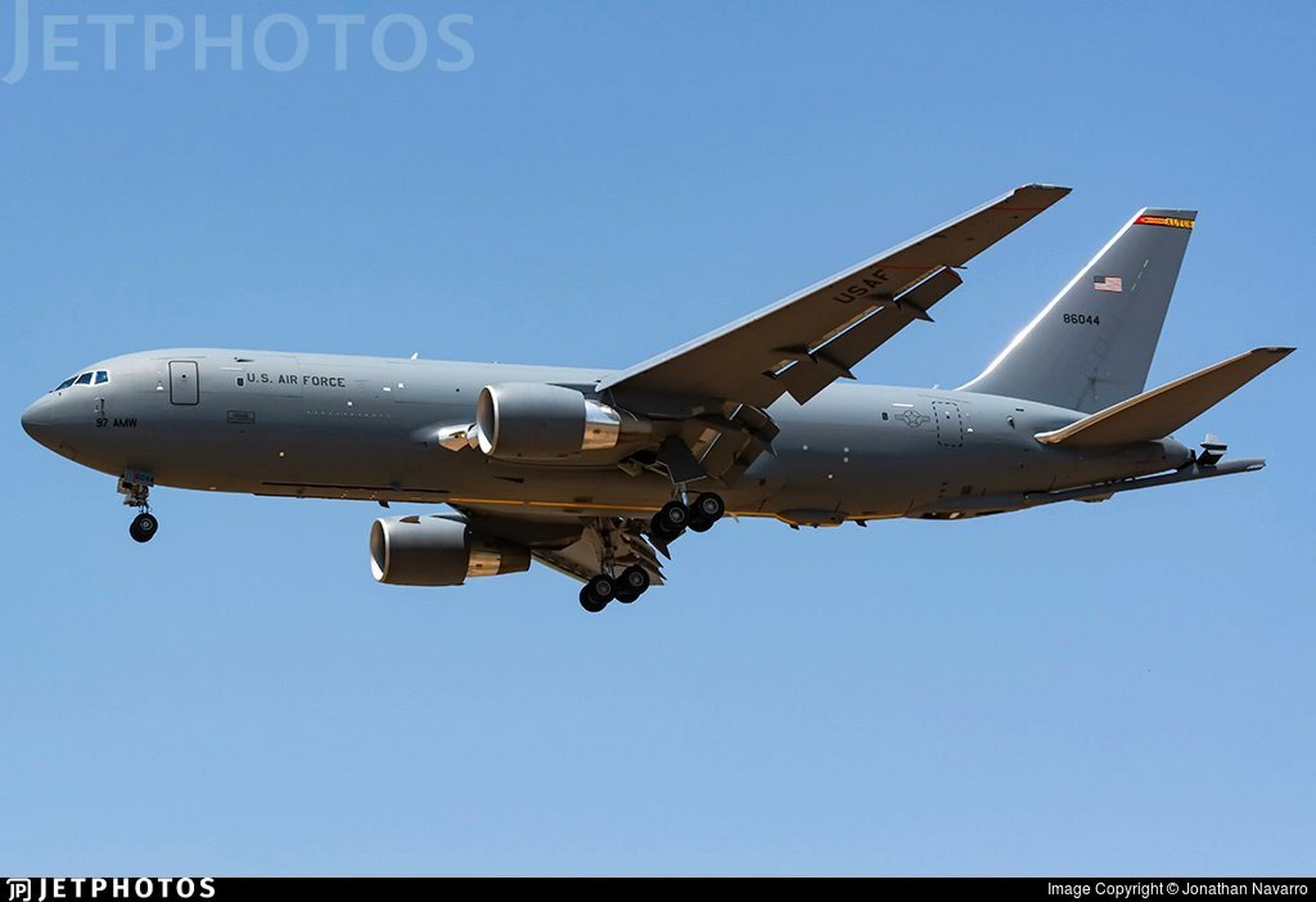kc-46a加油机来了,今天又是全天候贴贴的一天.电竞大舞台,有胆你就来.