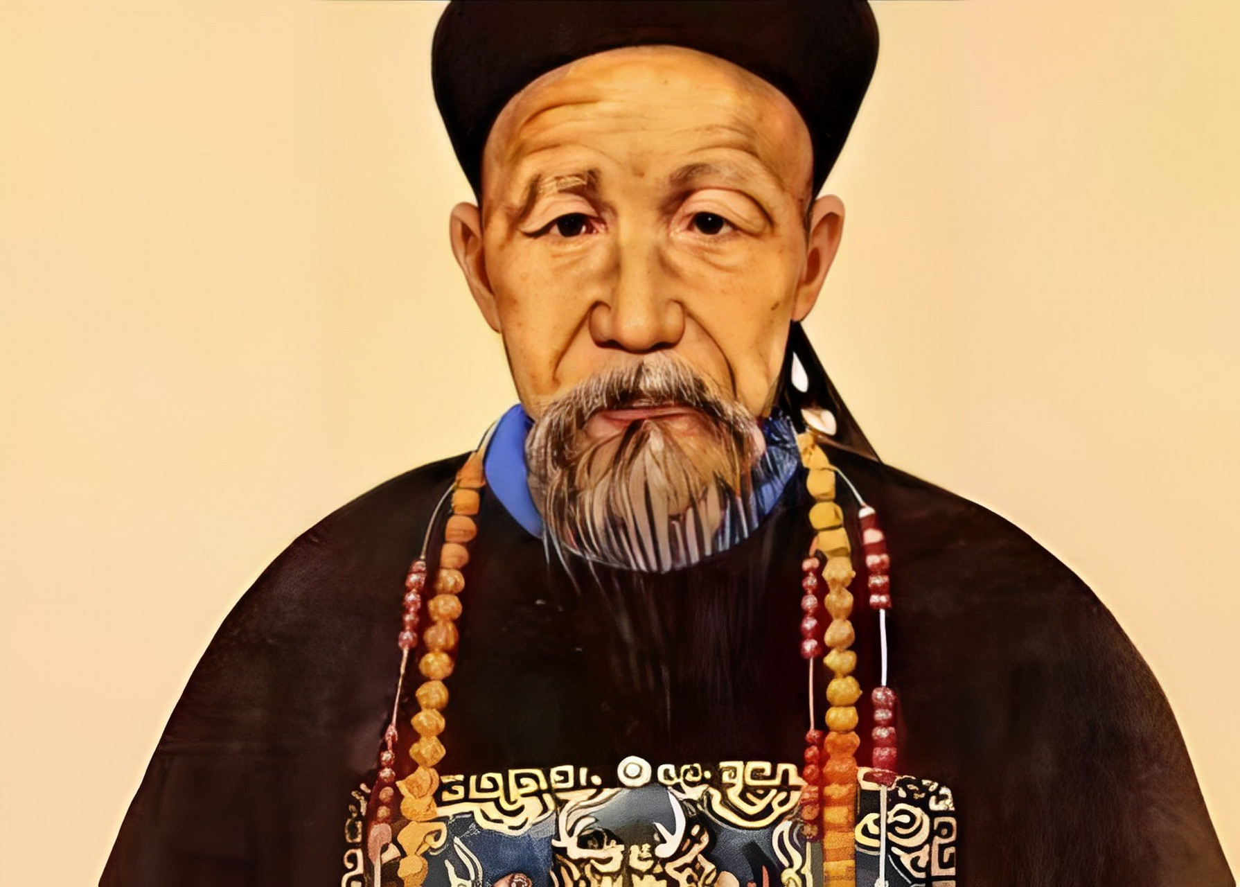 1941年,曾国藩笔下的小女儿曾纪芬在90岁生日时拍了一张照片.