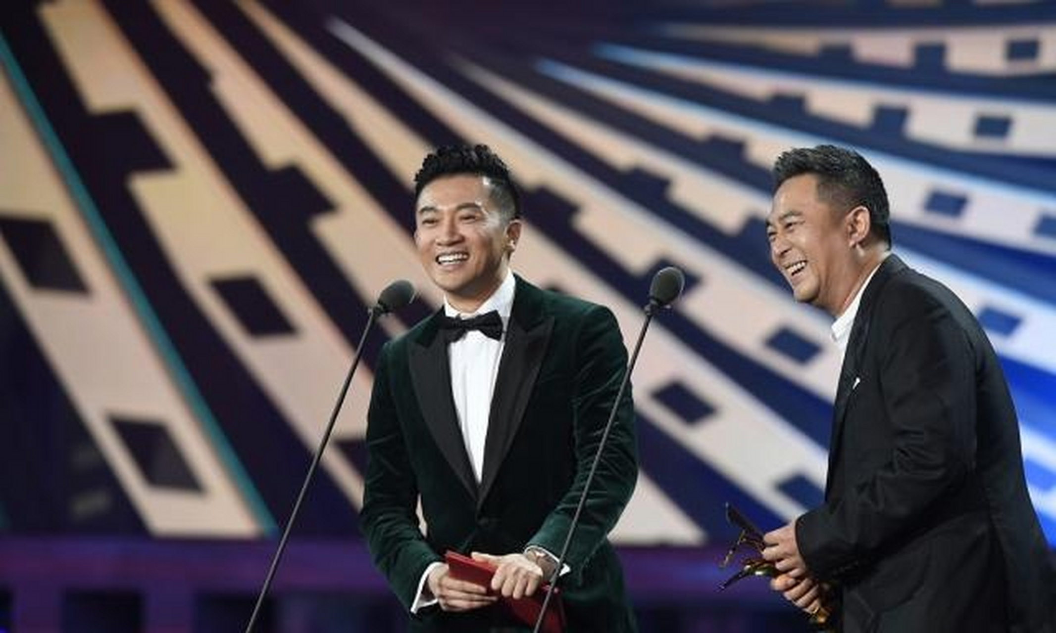 说起张嘉译,或许大家能够想得到许多的作品,他的新作《在一起》预告片