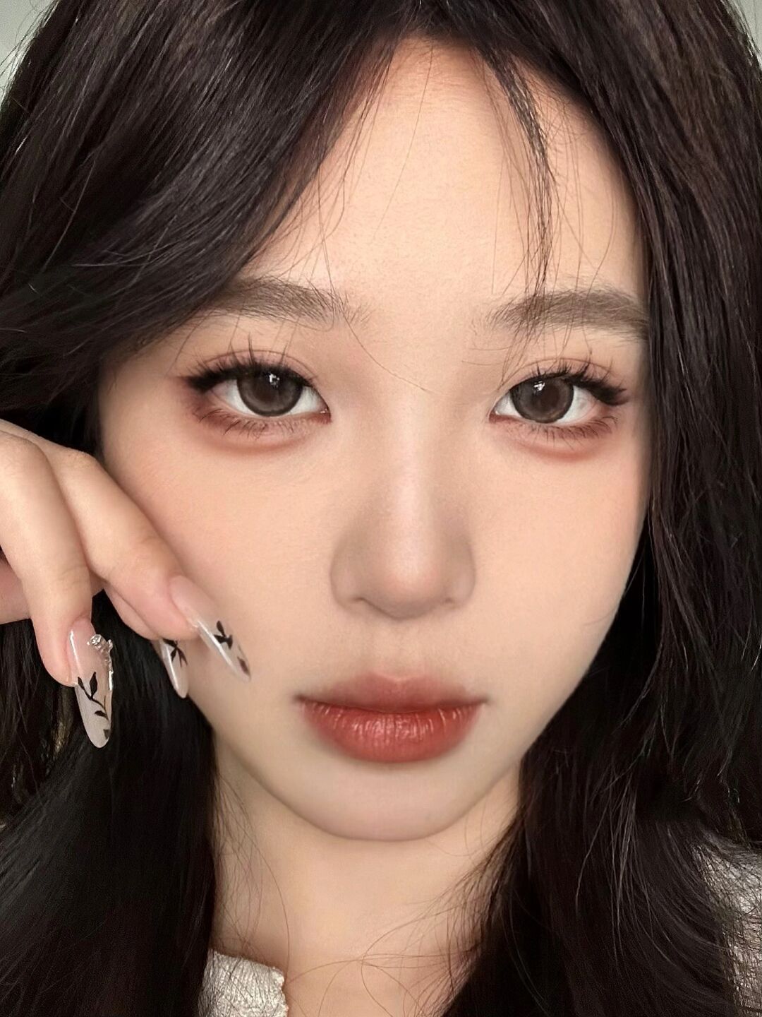 小宝们快来学这个可以自然改变下垂眼型,微微上挑的秋冬氛围感猫猫眼