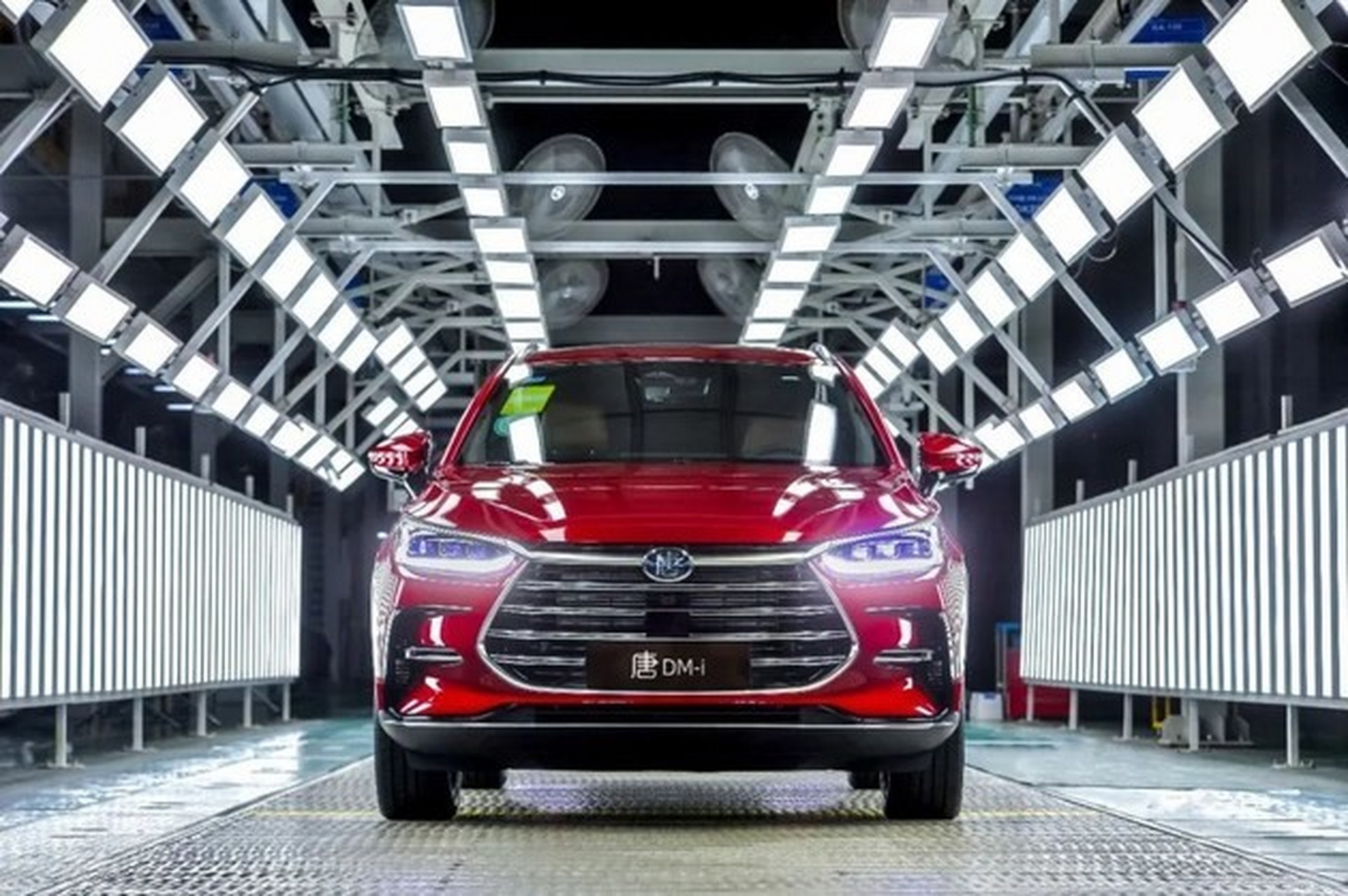 【7座suv 比亚迪唐 dm-i正式下线】近日,天天汽车获悉,比亚迪唐 dm-i