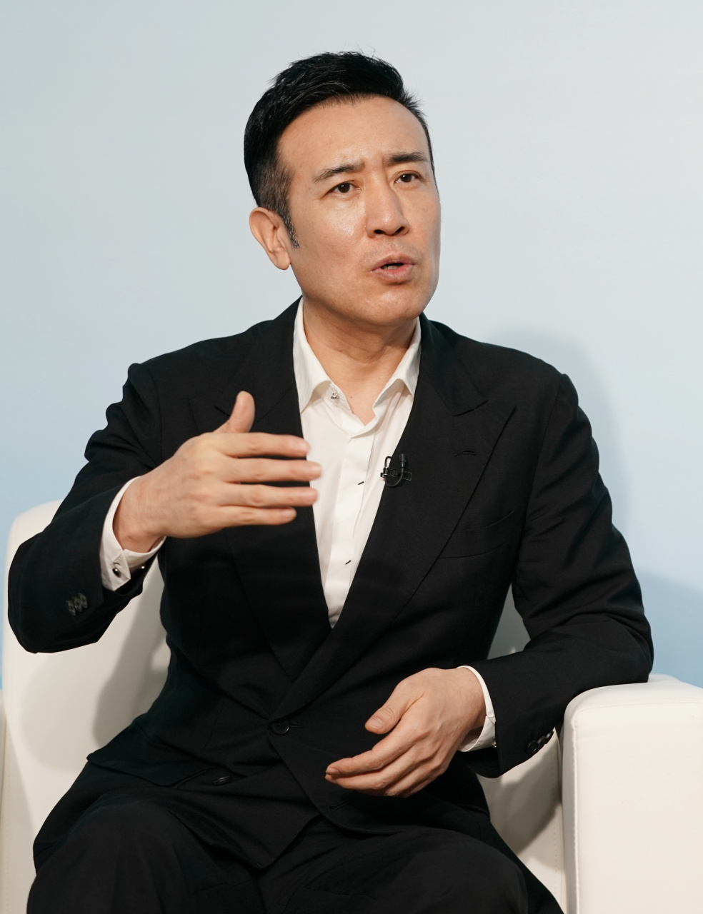 【于和伟获评国家一级演员】  1月28日,于和伟在社交平台发文,透露