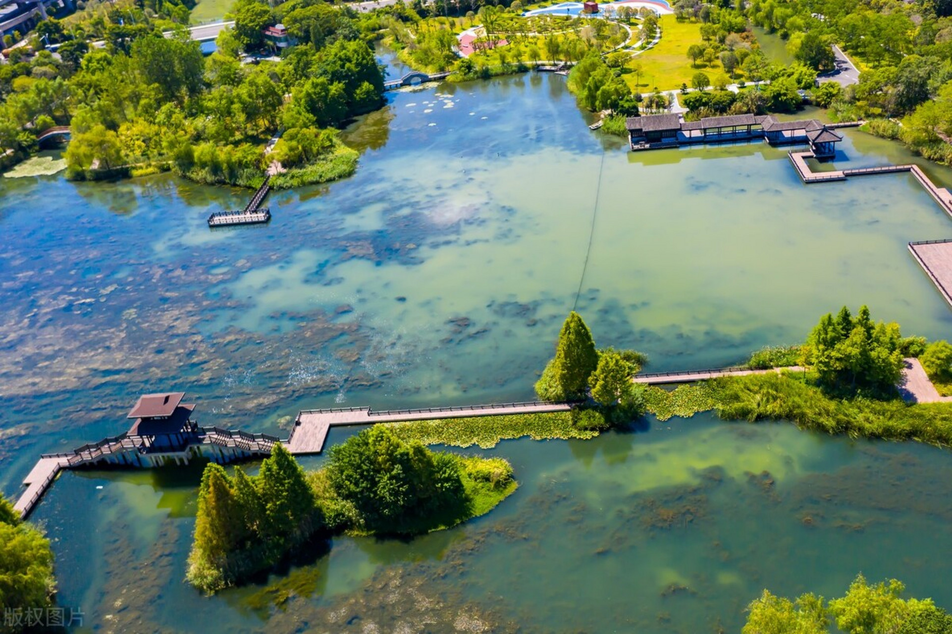 湖南长沙洋湖湿地公园,已成为城市中的一道靓丽的风景
