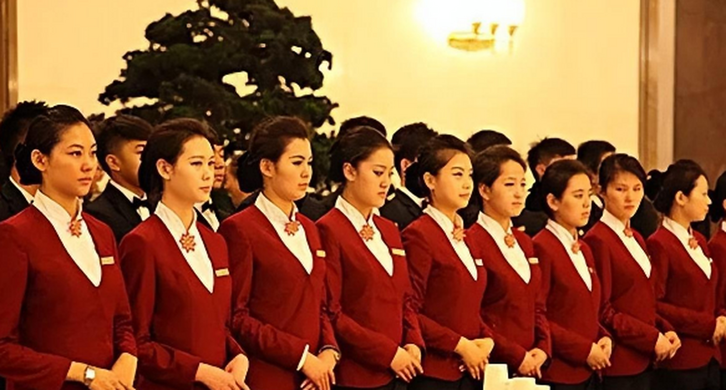 人民大会堂服务员每四年换一次,却不选北京人,原因有两点 人民大会堂