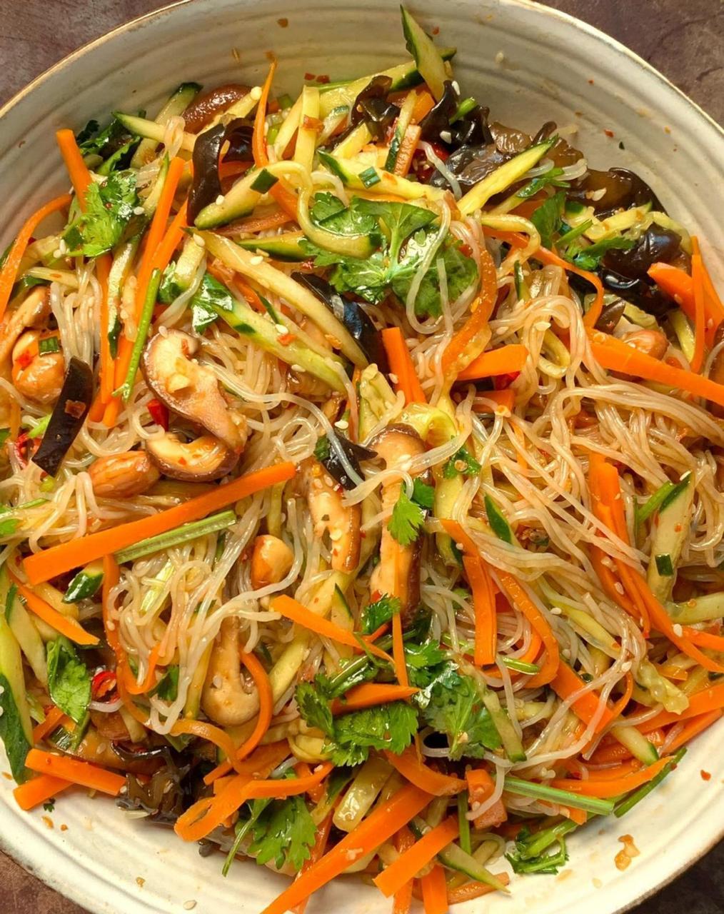 夏天当然要吃各种凉拌菜啦!