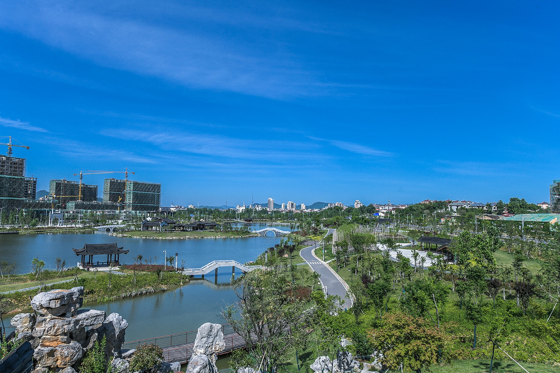宁国城西湖:国家级开发区绿地,却美如诗画 一般来说,一个城市经济开发