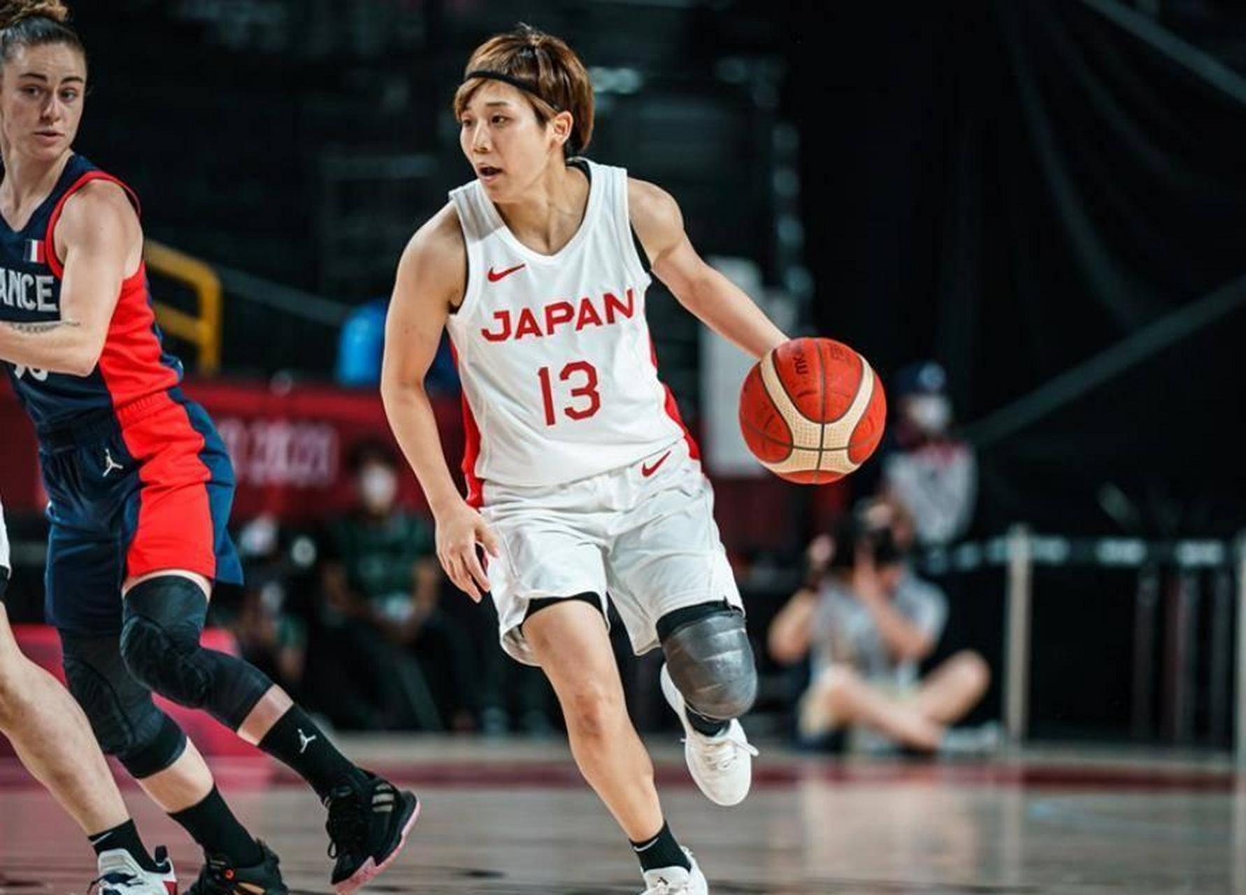 在八强分组的时候,苏群抱怨中国女篮作为小组第一分到的签非常不好