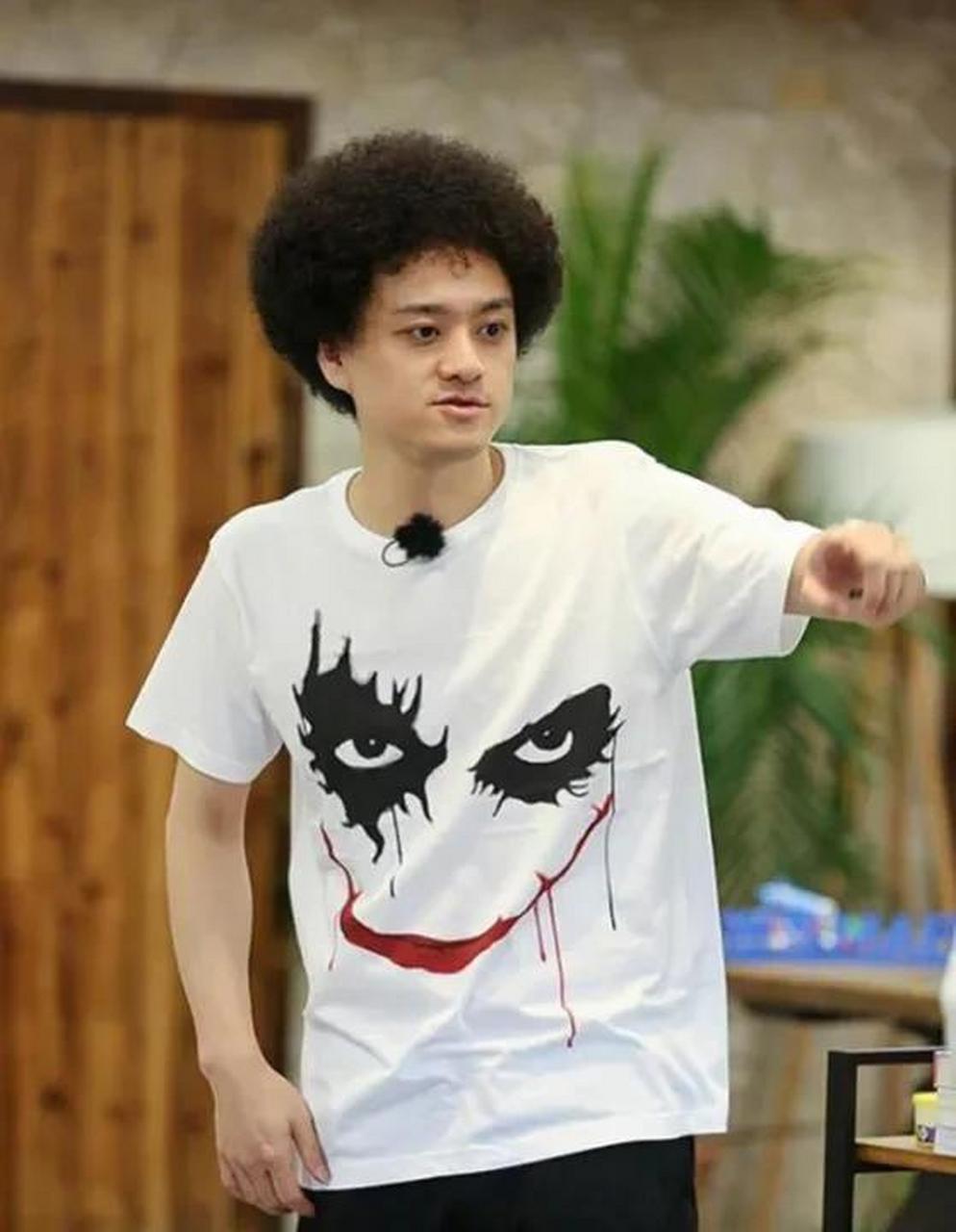 gif创作人# 太突然了,潇洒哥赵英俊因病去世,去世前曾为《送你一朵小